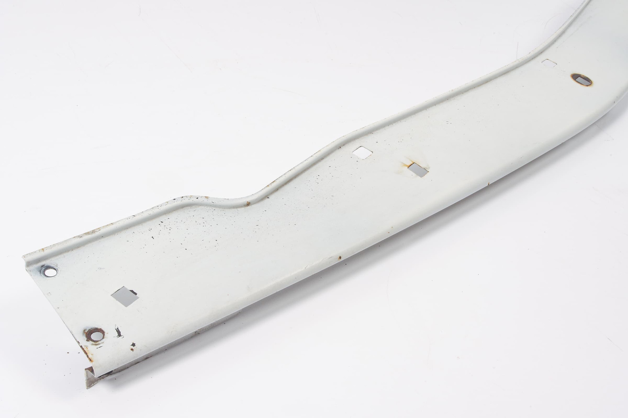 Mercedes 1078810163 Bumper Centre Valance - White | C107 R107 SL