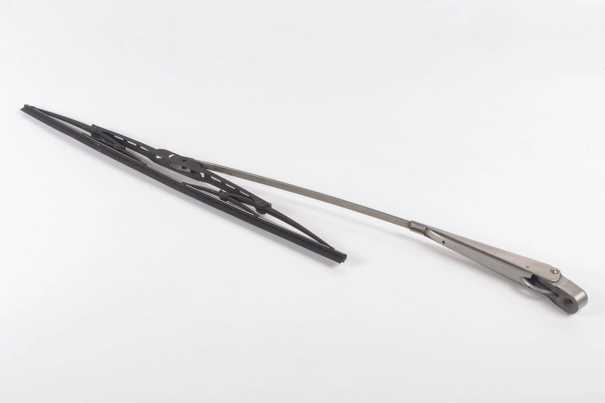 Mercedes 1078204044 Wiper Arm - Right | C107 R107 SL