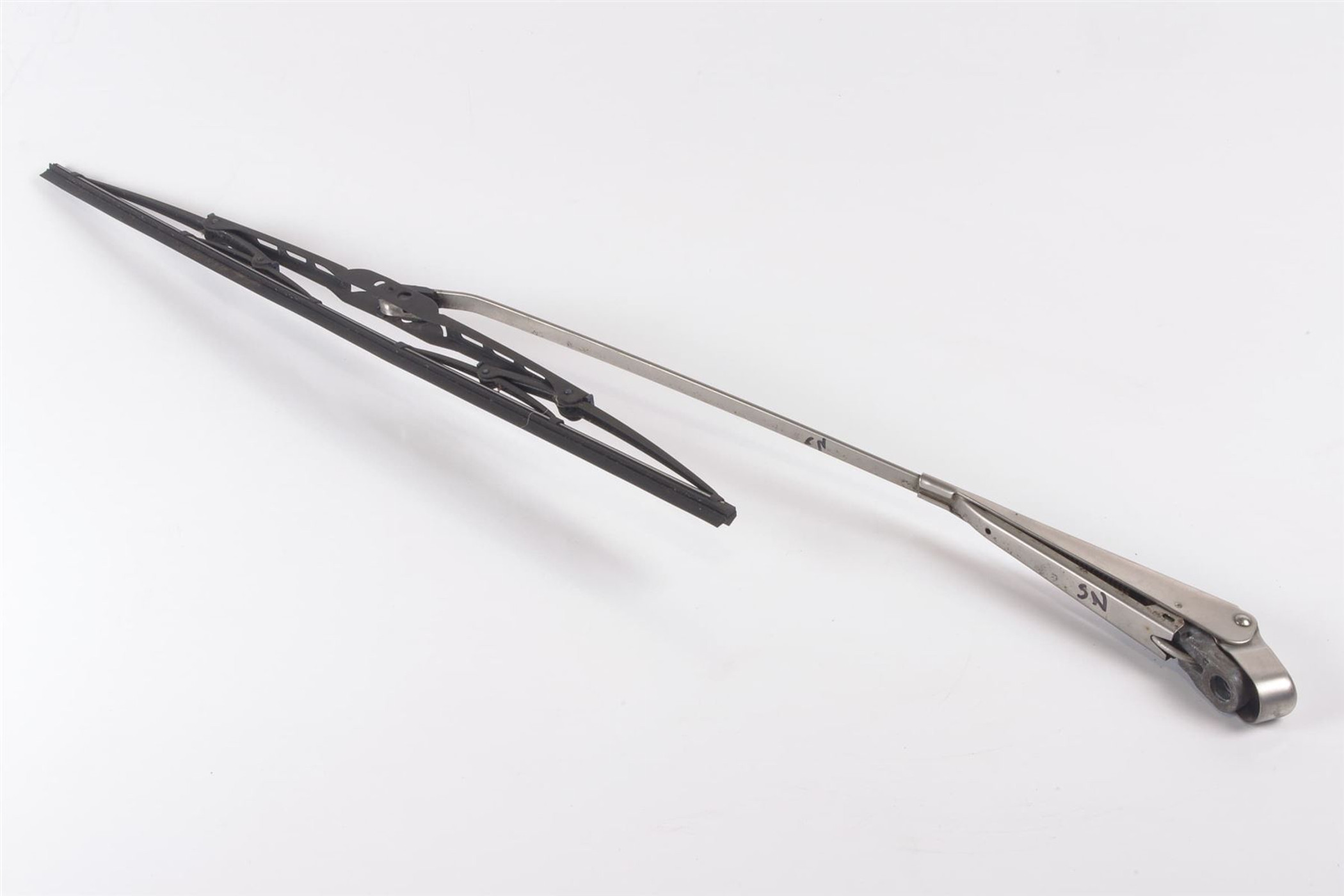 Mercedes 1078203944 Wiper Arm - Left (b) | C107 R107 SL