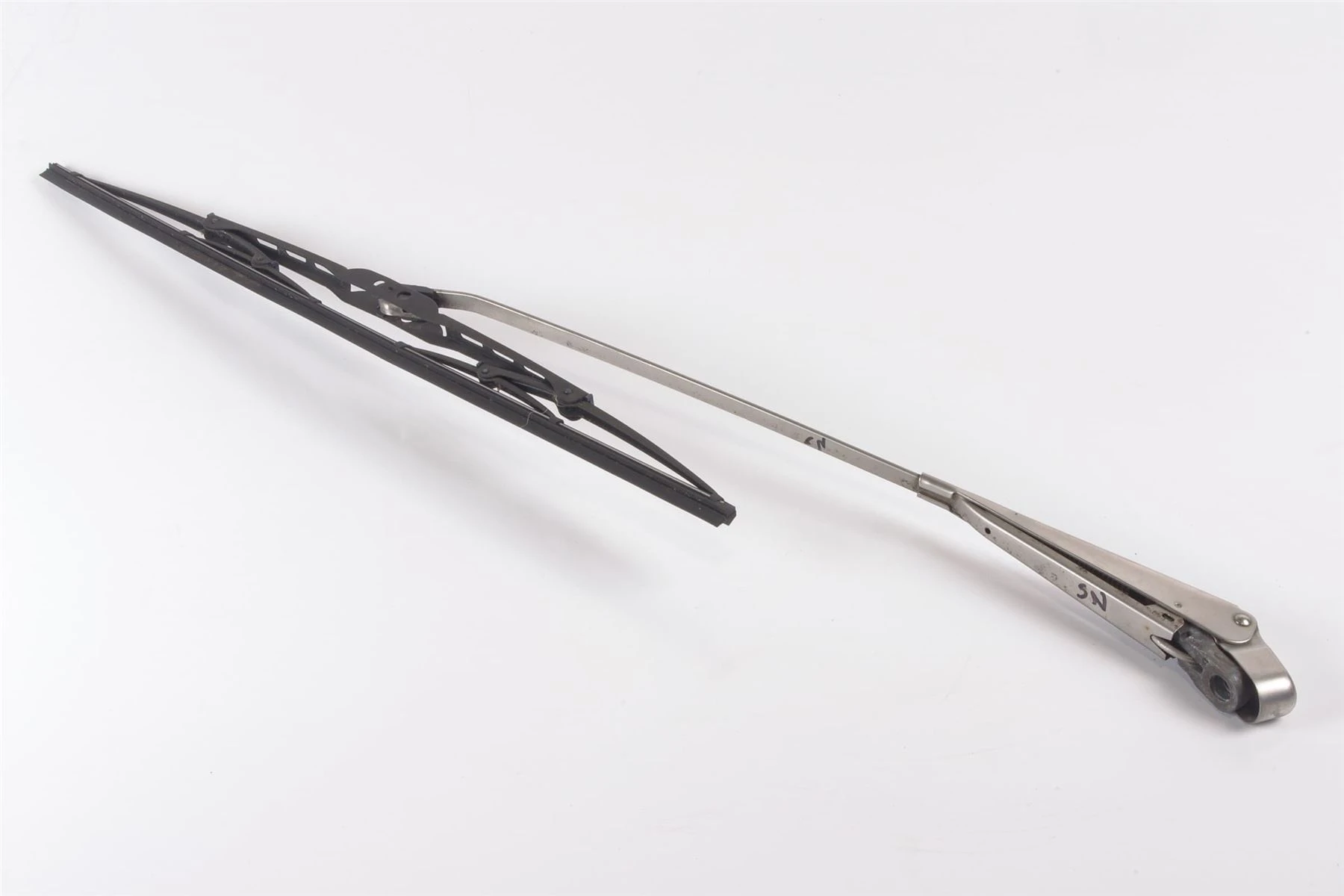 Mercedes 1078203944 Wiper Arm - Left (a) | C107 R107 SL