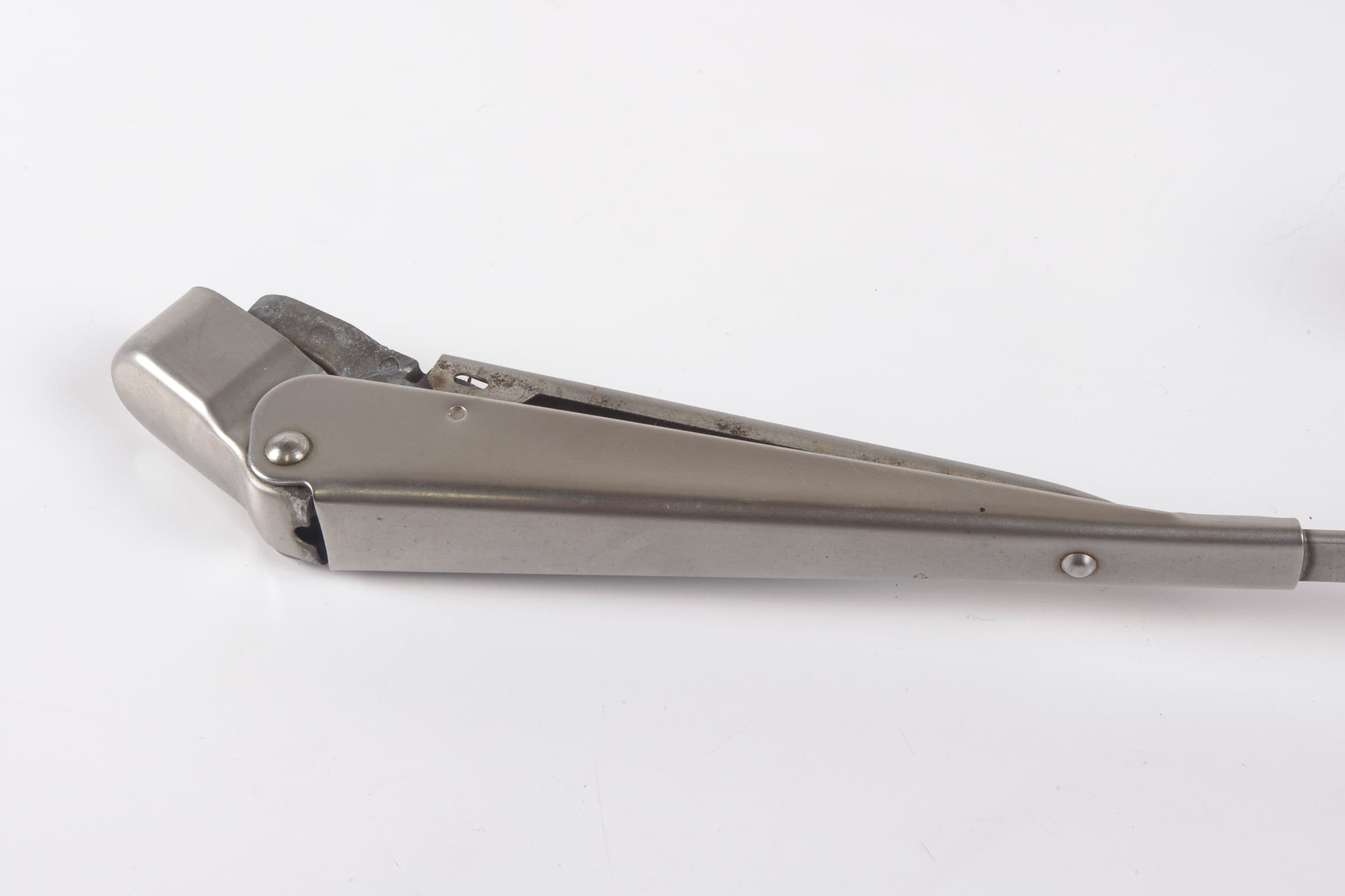 Mercedes 1078203944 Wiper Arm - Left (a) | C107 R107 SL