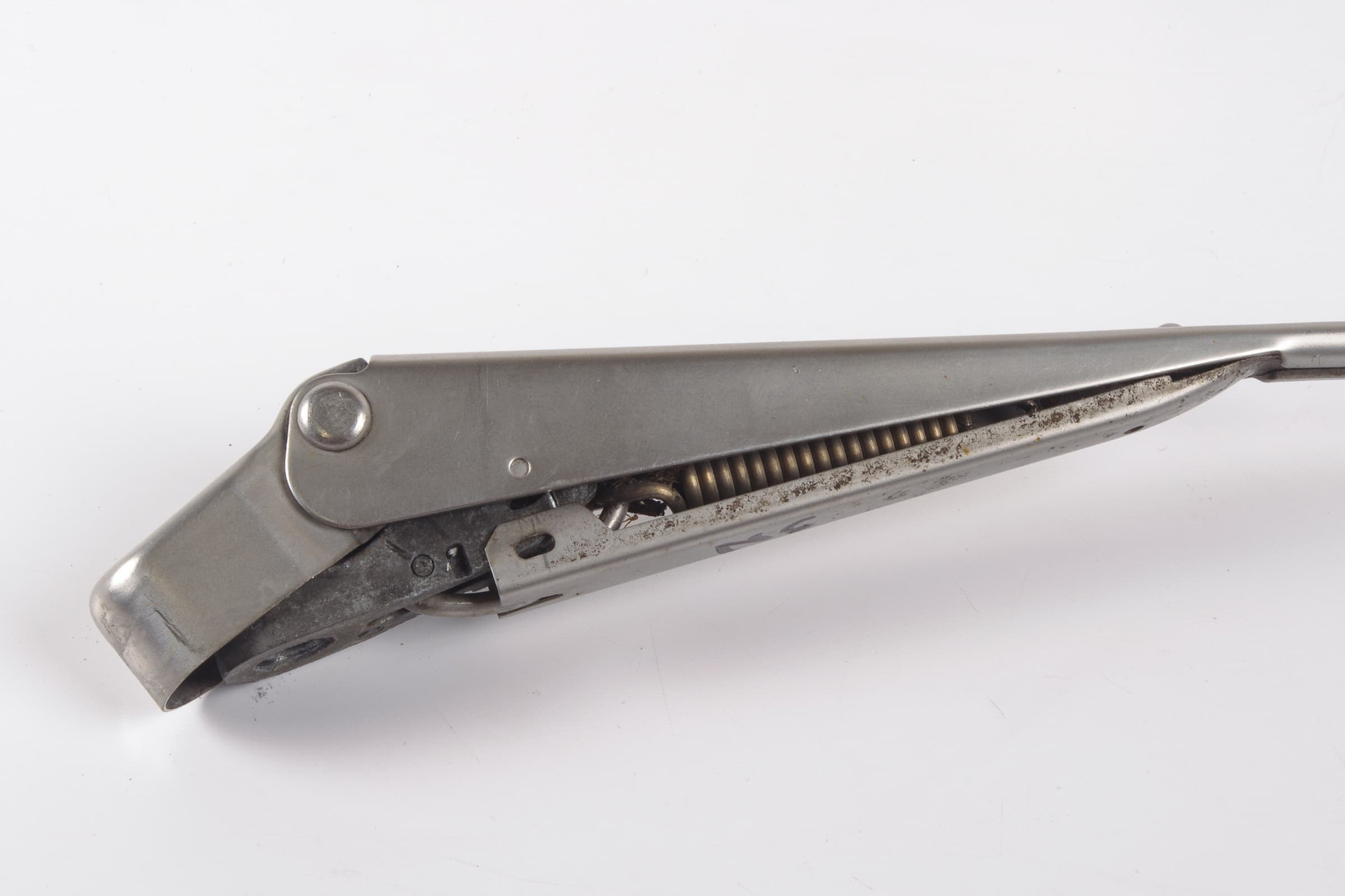Mercedes 1078203944 Wiper Arm - Left (a) | C107 R107 SL