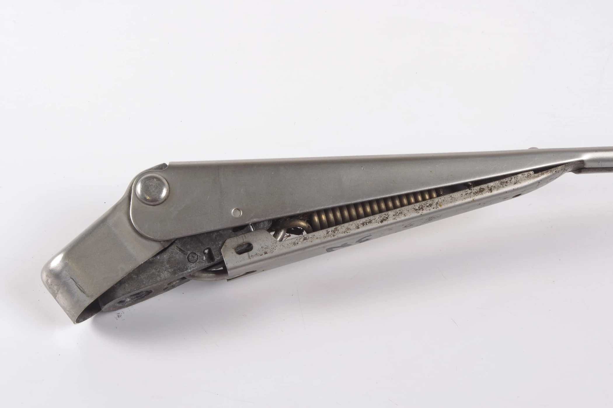 Mercedes 1078203944 Wiper Arm - Left (a) | C107 R107 SL