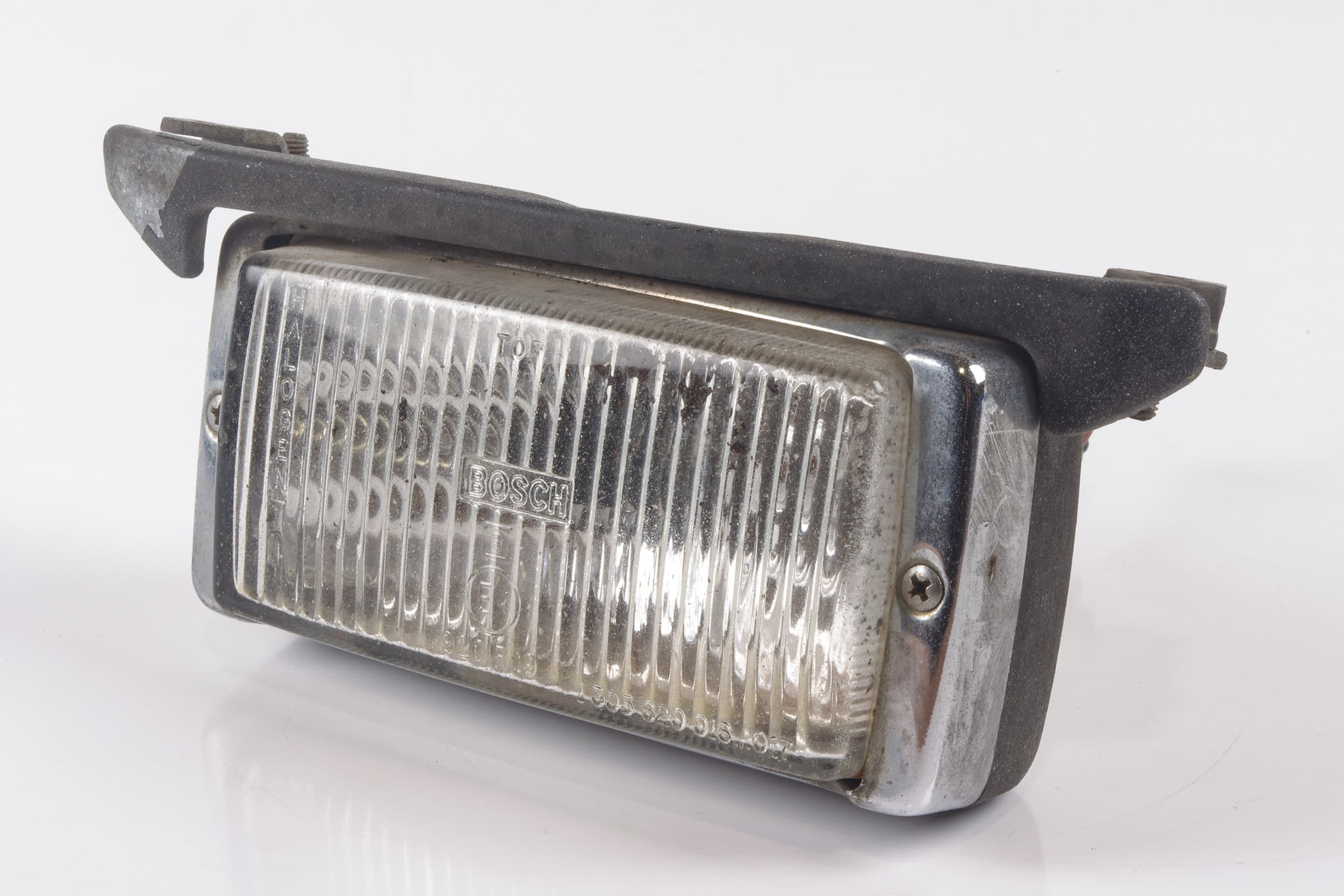 Mercedes 0008204556 Fog Light - Left | C107 R107 SL