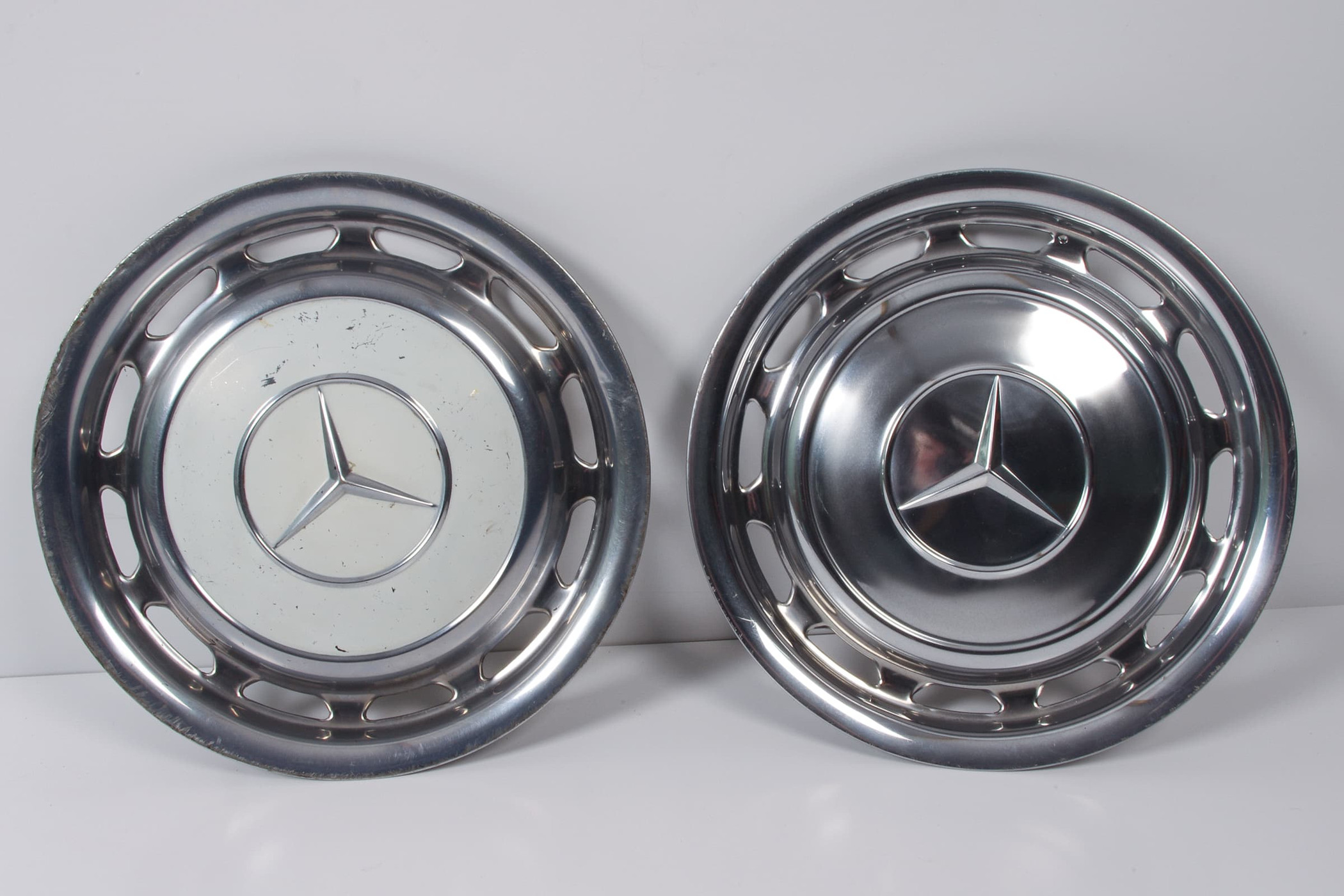 Mercedes 1154010324 Hub Cap Set x4 | C107 R107 W113 SL W108 W109 W111 W116...