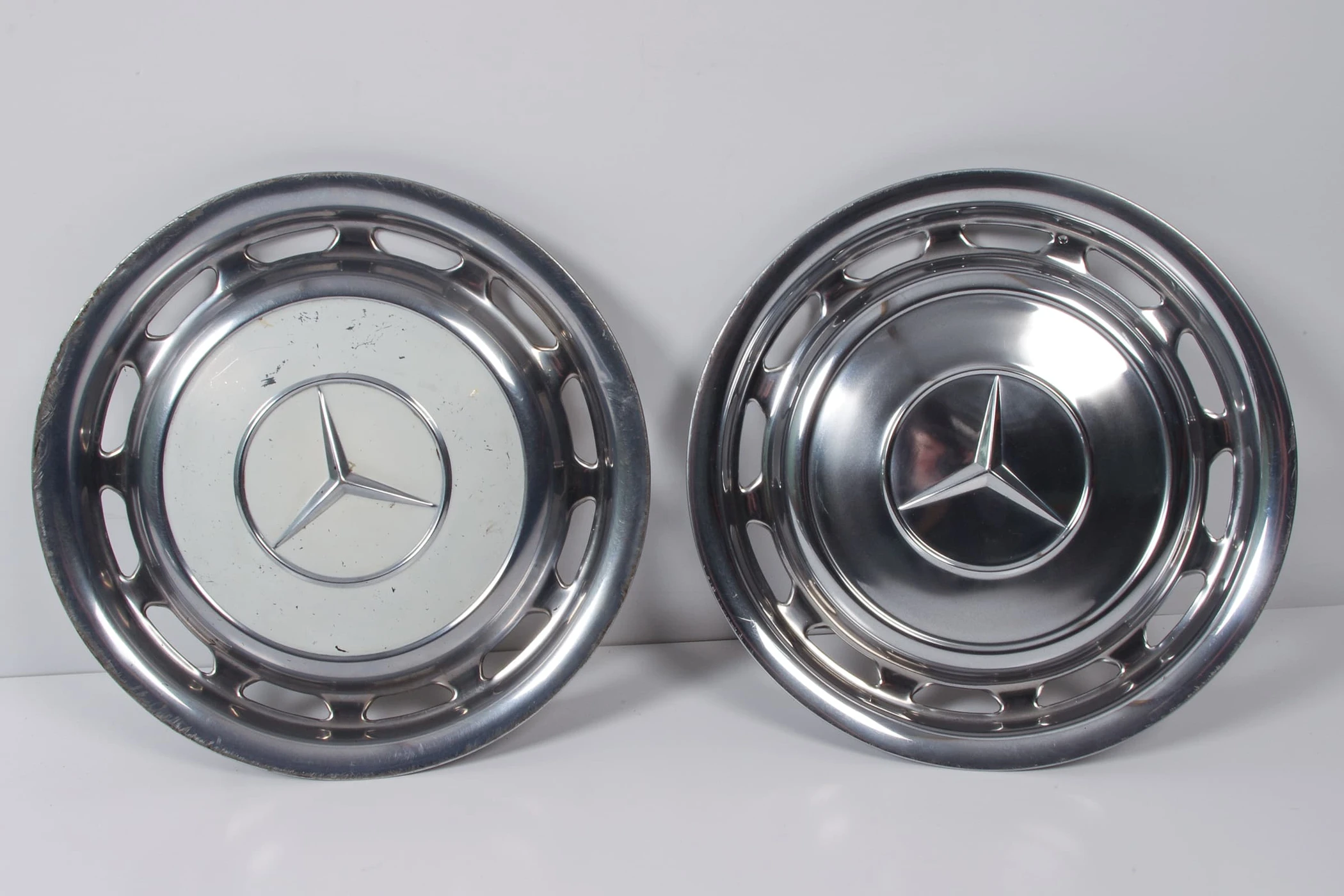 Mercedes 1154010324 Hub Cap Set x4 | C107 R107 W113 SL W108 W109 W111 W116...
