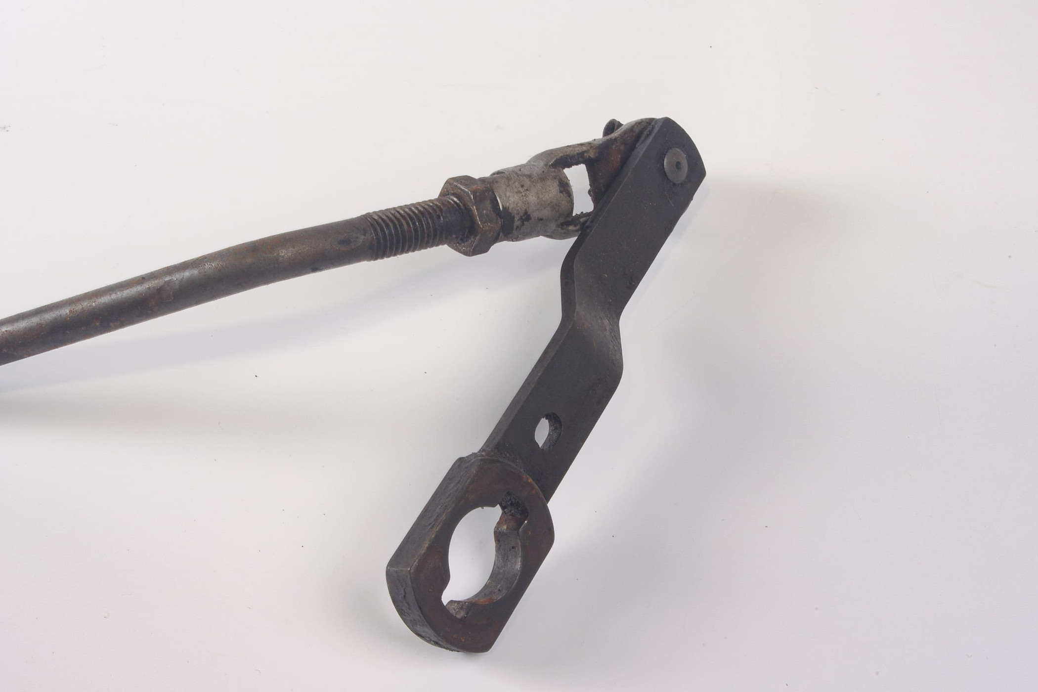 Mercedes 4602672317 Gear Selector Rod | W460 W461 G