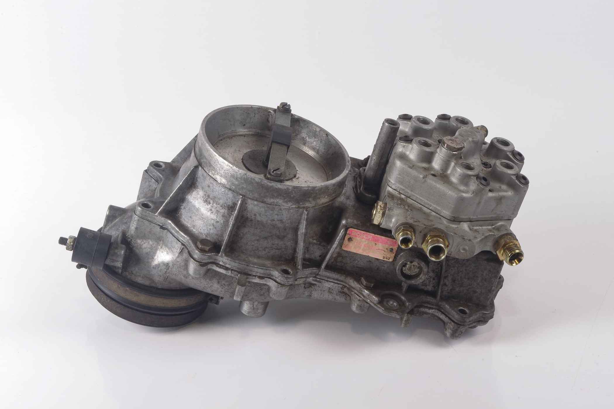 Mercedes 1101410790 Fuel Distributor | C107 R107 SL W116 W126 S W123 E W460...