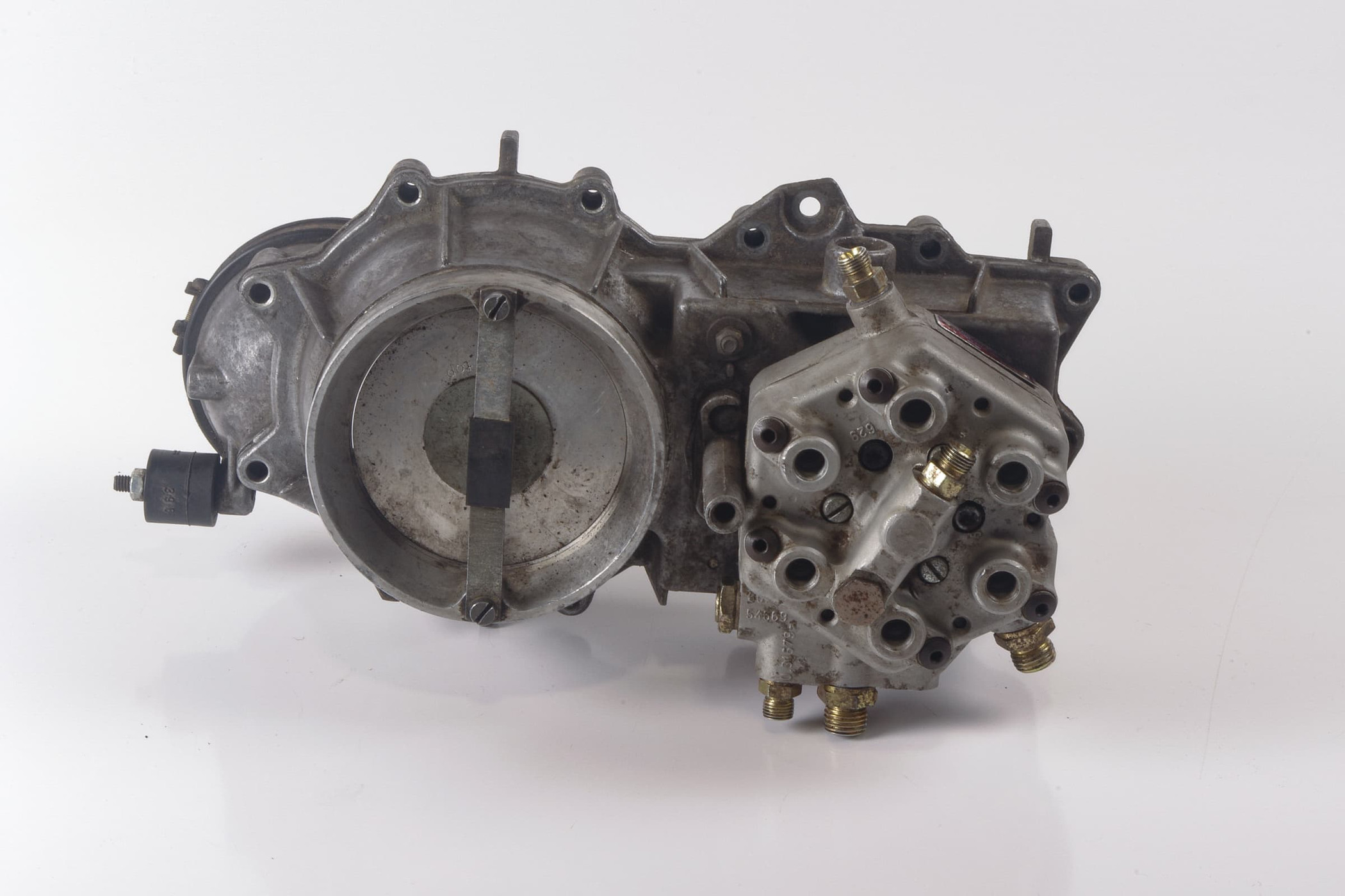 Mercedes 1101410790 Fuel Distributor | C107 R107 SL W116 W126 S W123 E W460...