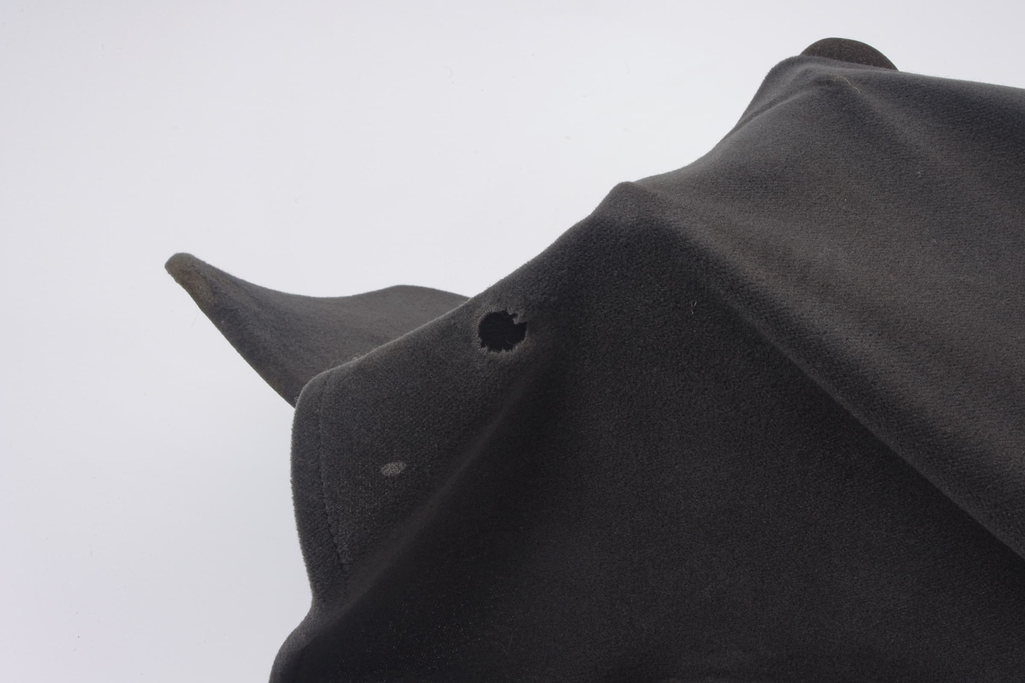 Mercedes 2306900065 Boot Luggage Partition - Grey (a) | R230 SL