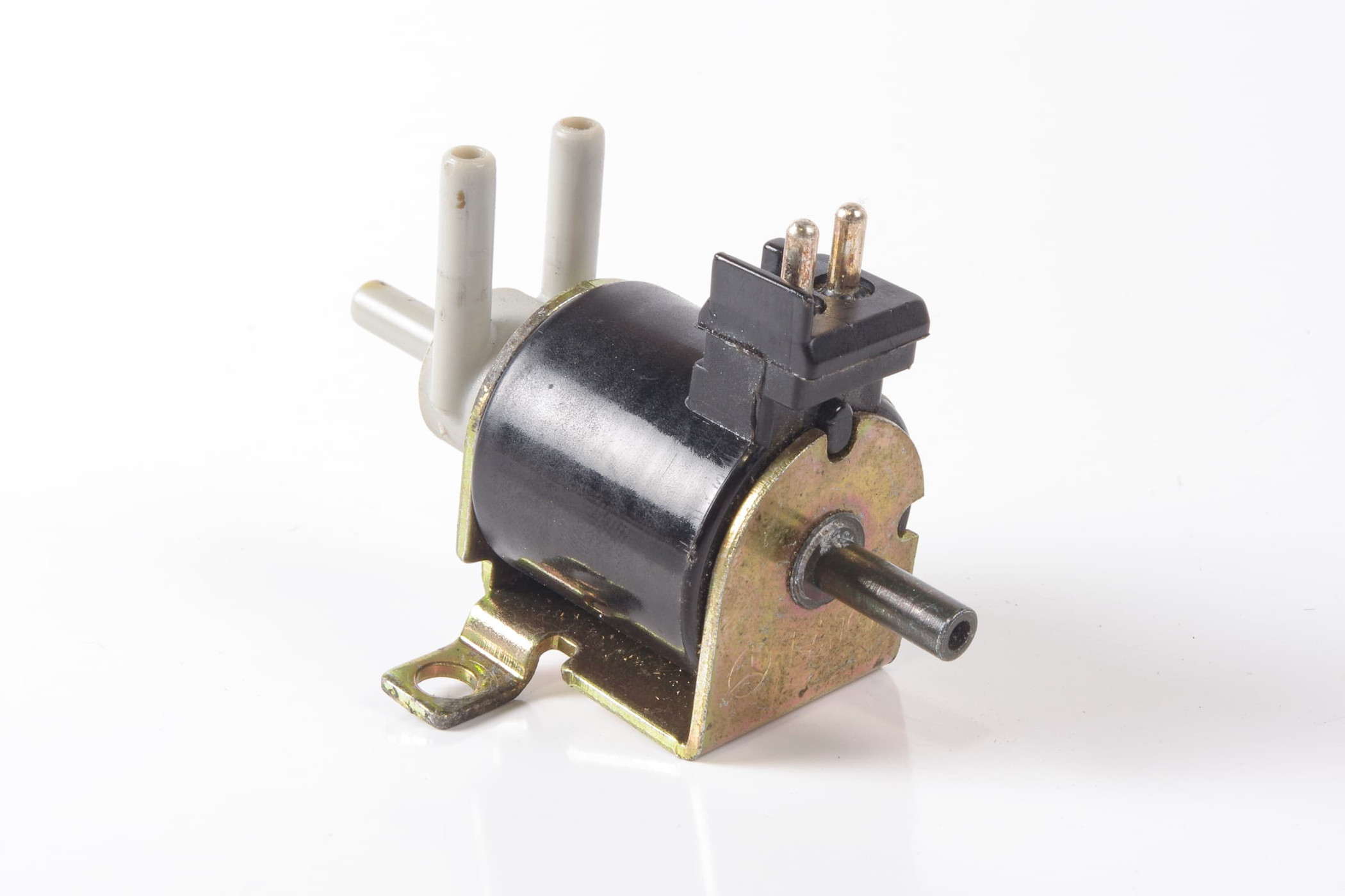 Mercedes 0008001178 Heater Valve | S124 W124 V124 C124 A124 E