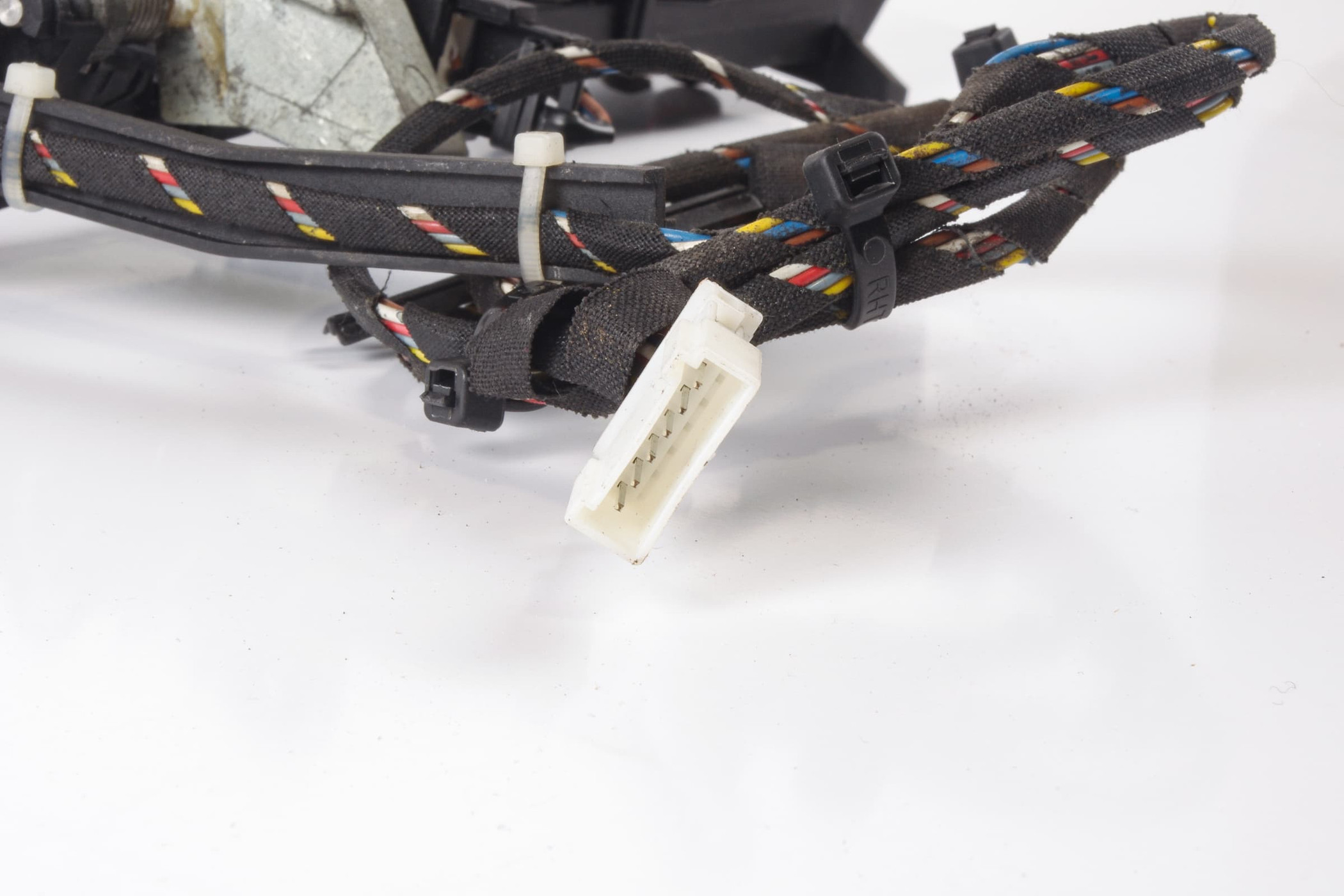 Mercedes 2307600334 Exterior Door Handle Mechanism - Left | R230 SL