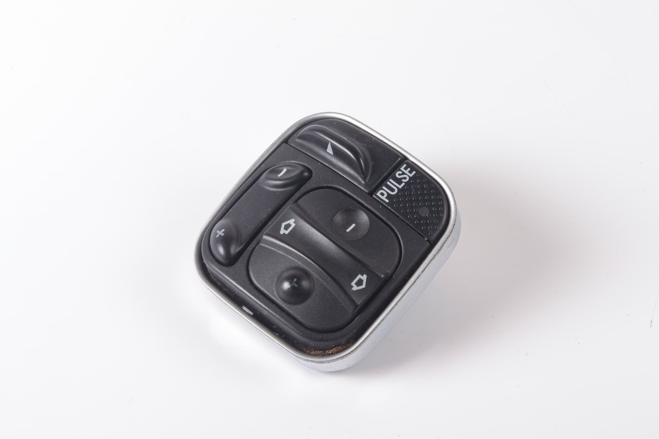 Mercedes 2158207210 Seat Massage Switch - Front Grey | W211 E C215 CL C219...