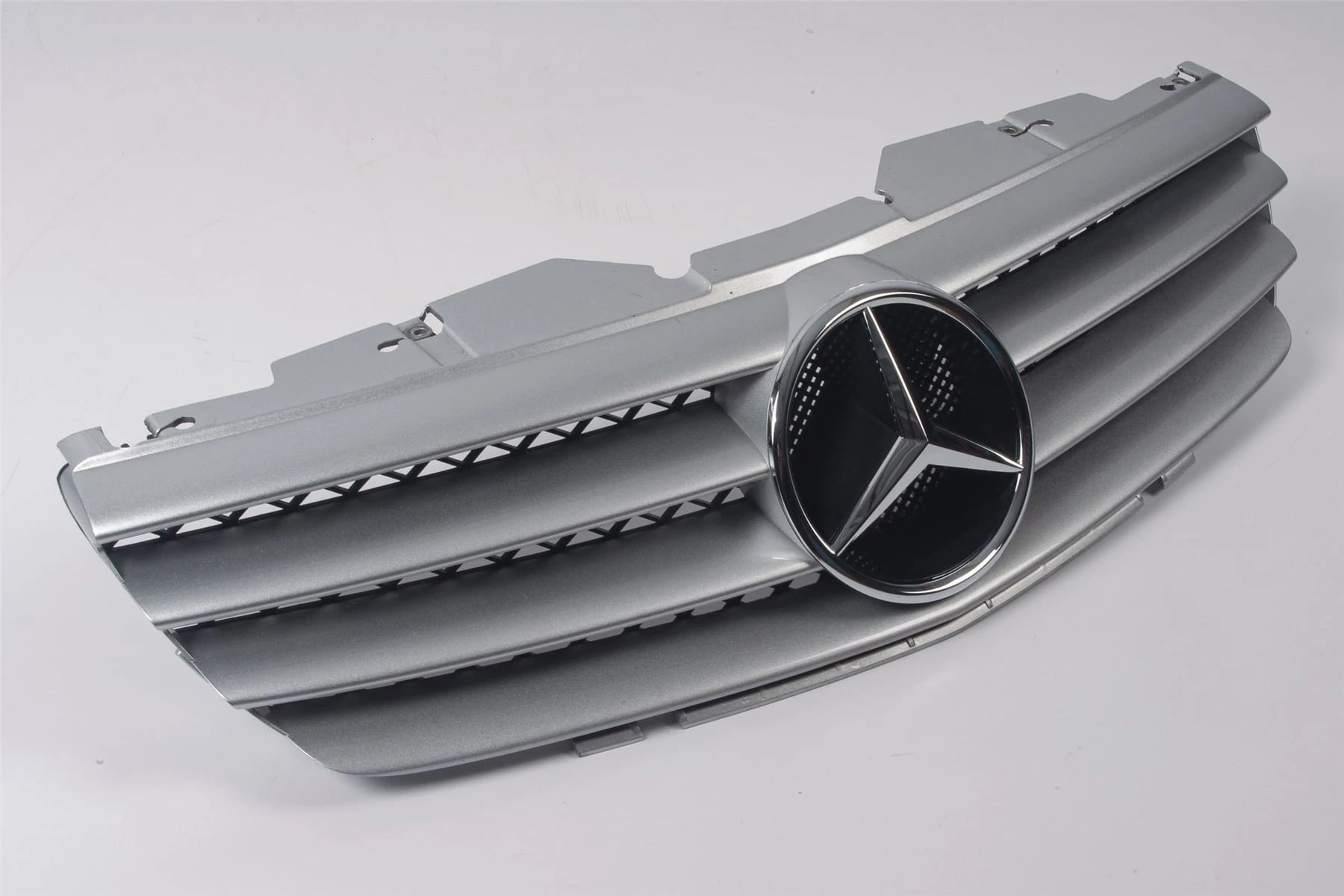 Mercedes 2308801083 Bonnet Grille - Silver | R230 SL