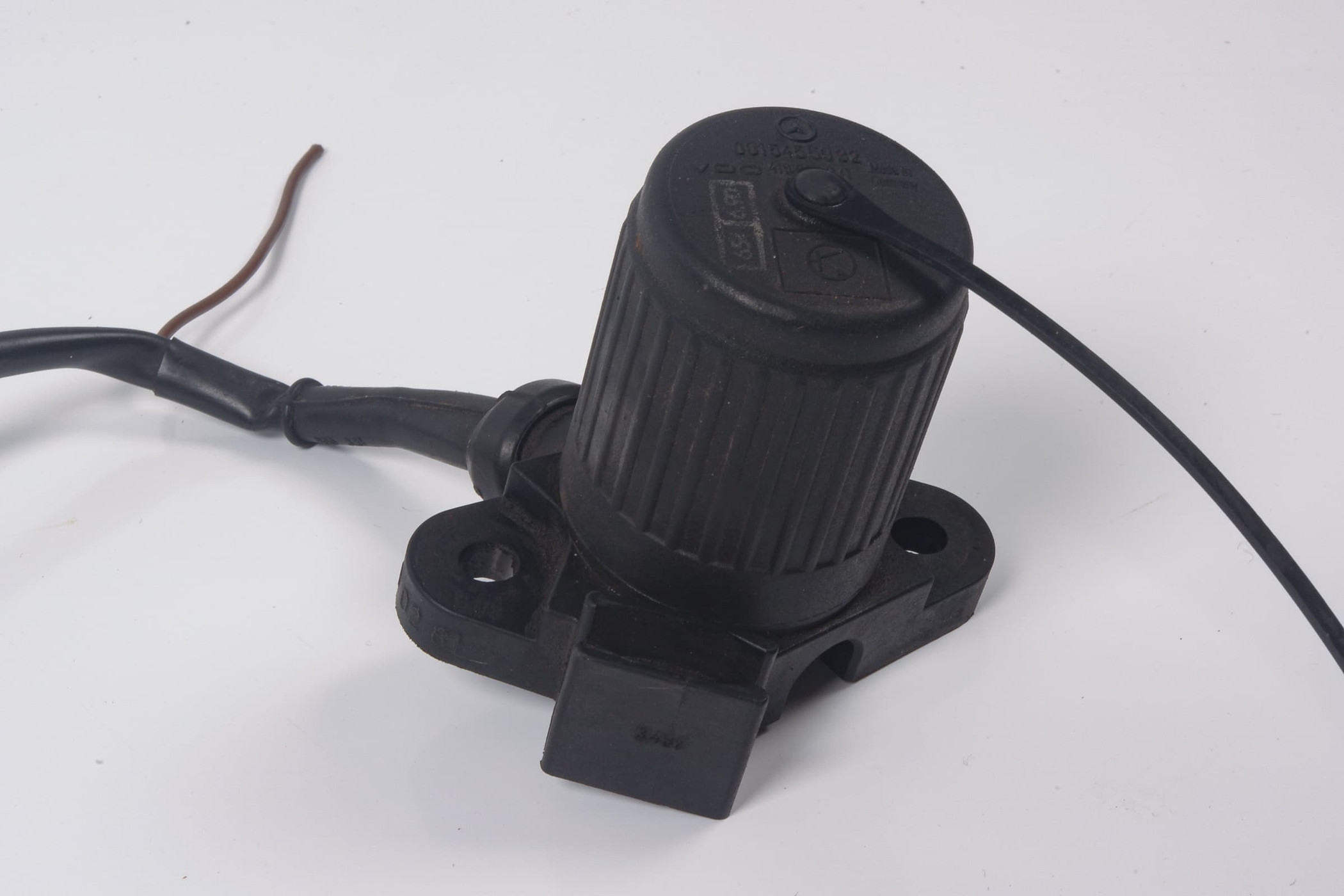 Mercedes 0015455932 Tachometer Amplifier | C107 R107 SL W114 W115 W123 W124 E...