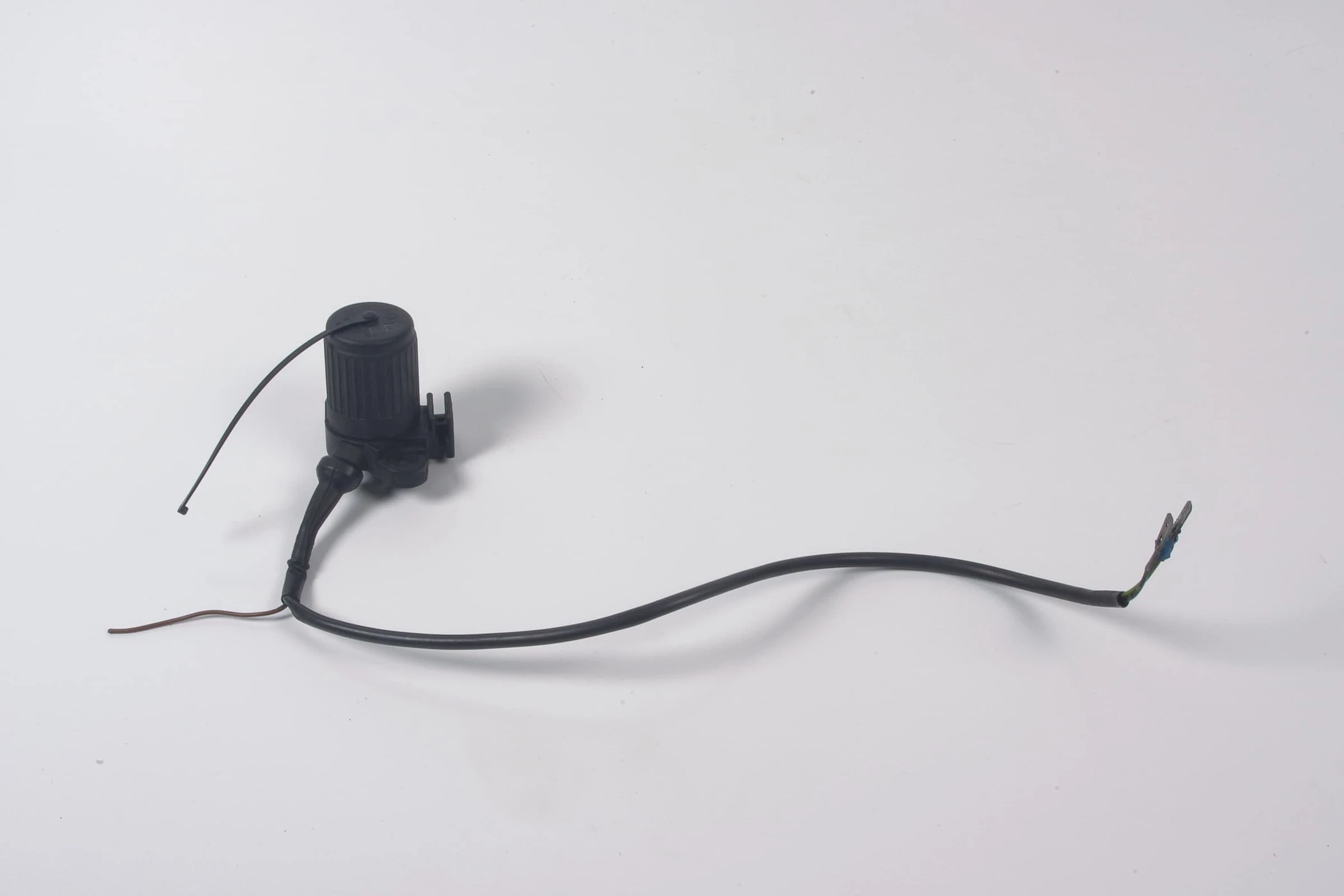 Mercedes 0015455932 Tachometer Amplifier | C107 R107 SL W114 W115 W123 W124 E...
