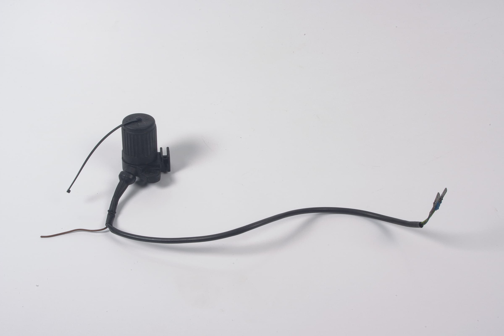 Mercedes 0015455932 Tachometer Amplifier | C107 R107 SL W114 W115 W123 W124 E...