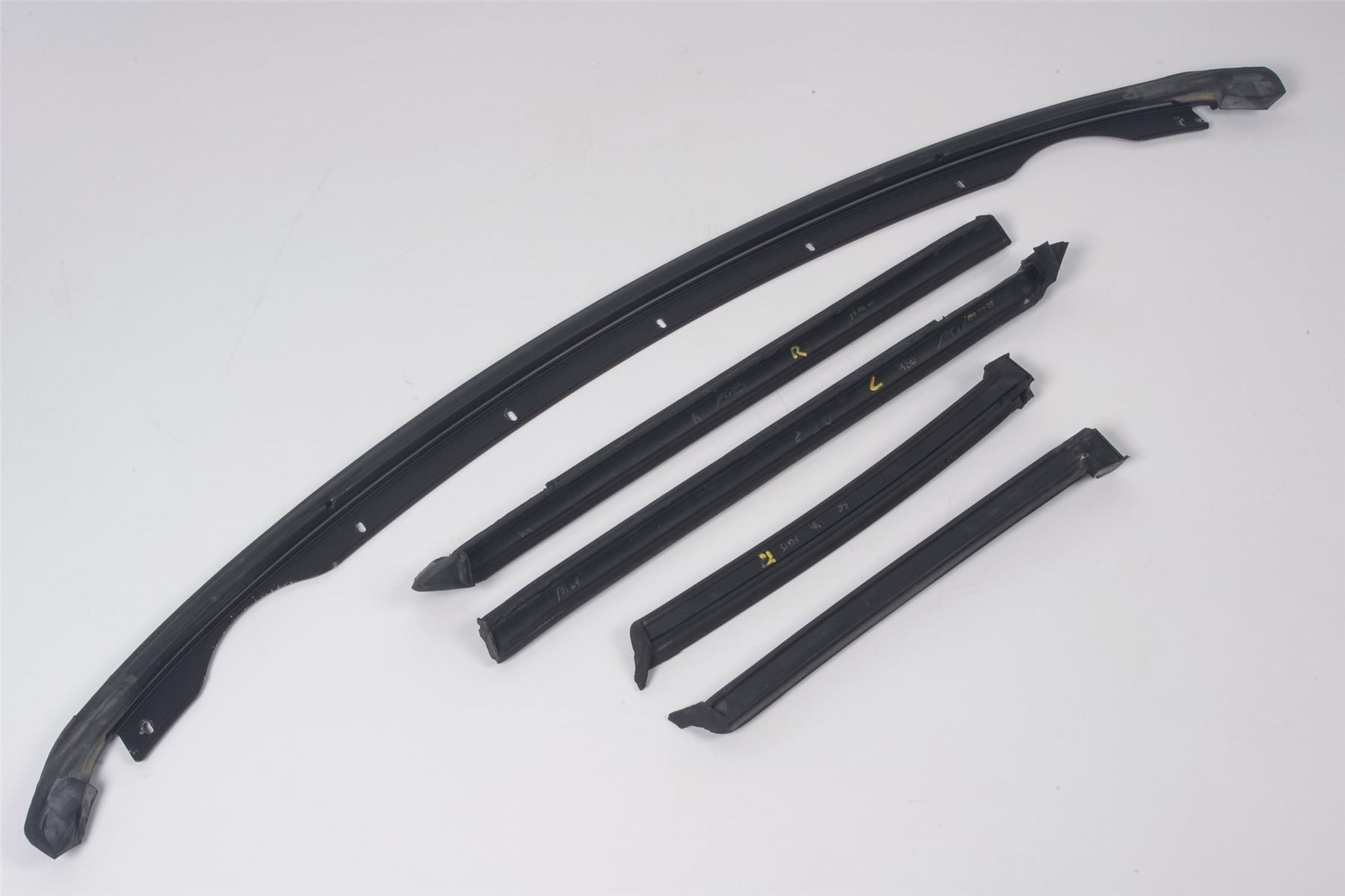 Mercedes 1297703298 Soft Top Seal Set (a) | R129 SL