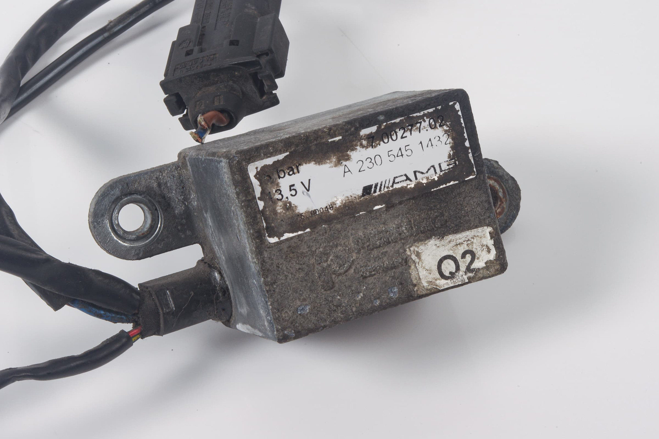 Mercedes 2305451432 Fuel Pump Control Unit | C215 CL W220 S R230 SL