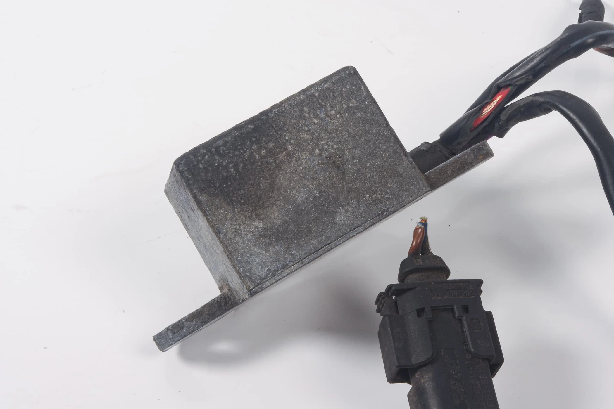 Mercedes 2305451432 Fuel Pump Control Unit | C215 CL W220 S R230 SL