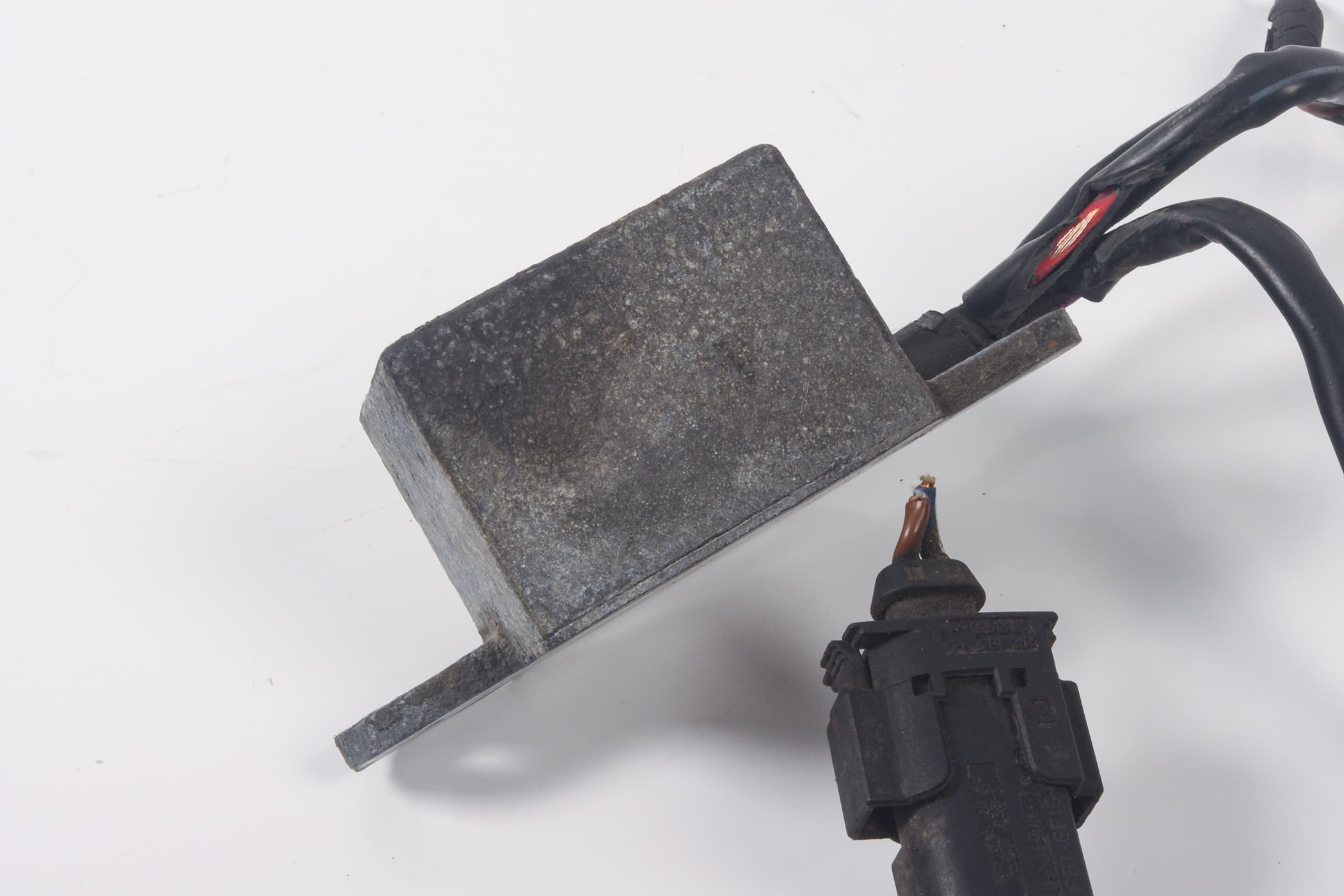 Mercedes 2305451432 Fuel Pump Control Unit | C215 CL W220 S R230 SL