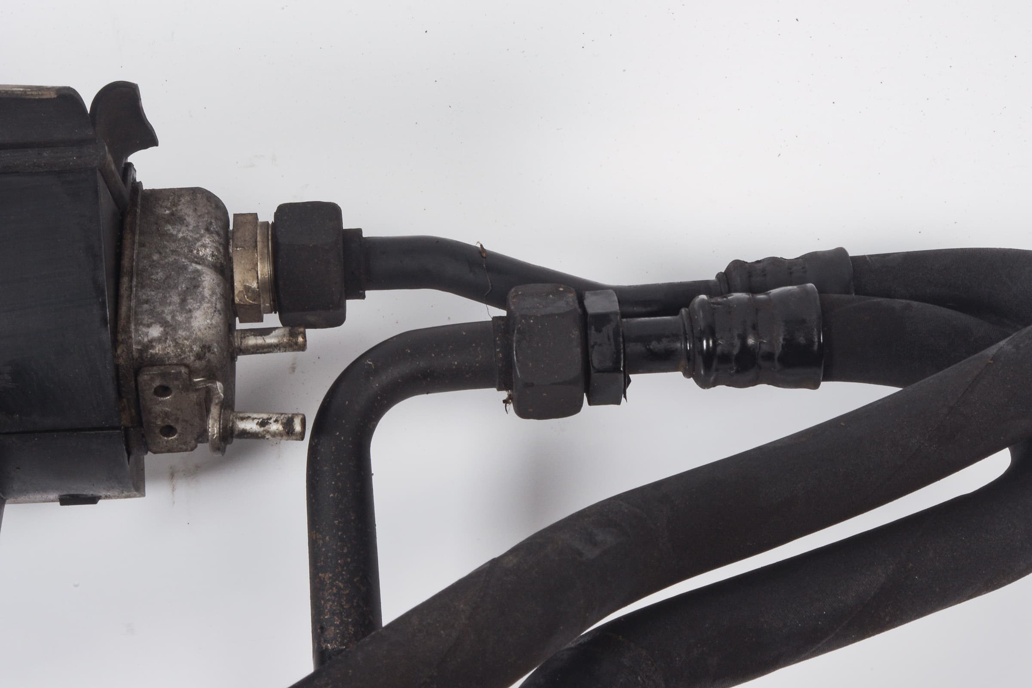 Mercedes 2205000500 Oil Cooler | C215 CL W220 W221 S R230 SL