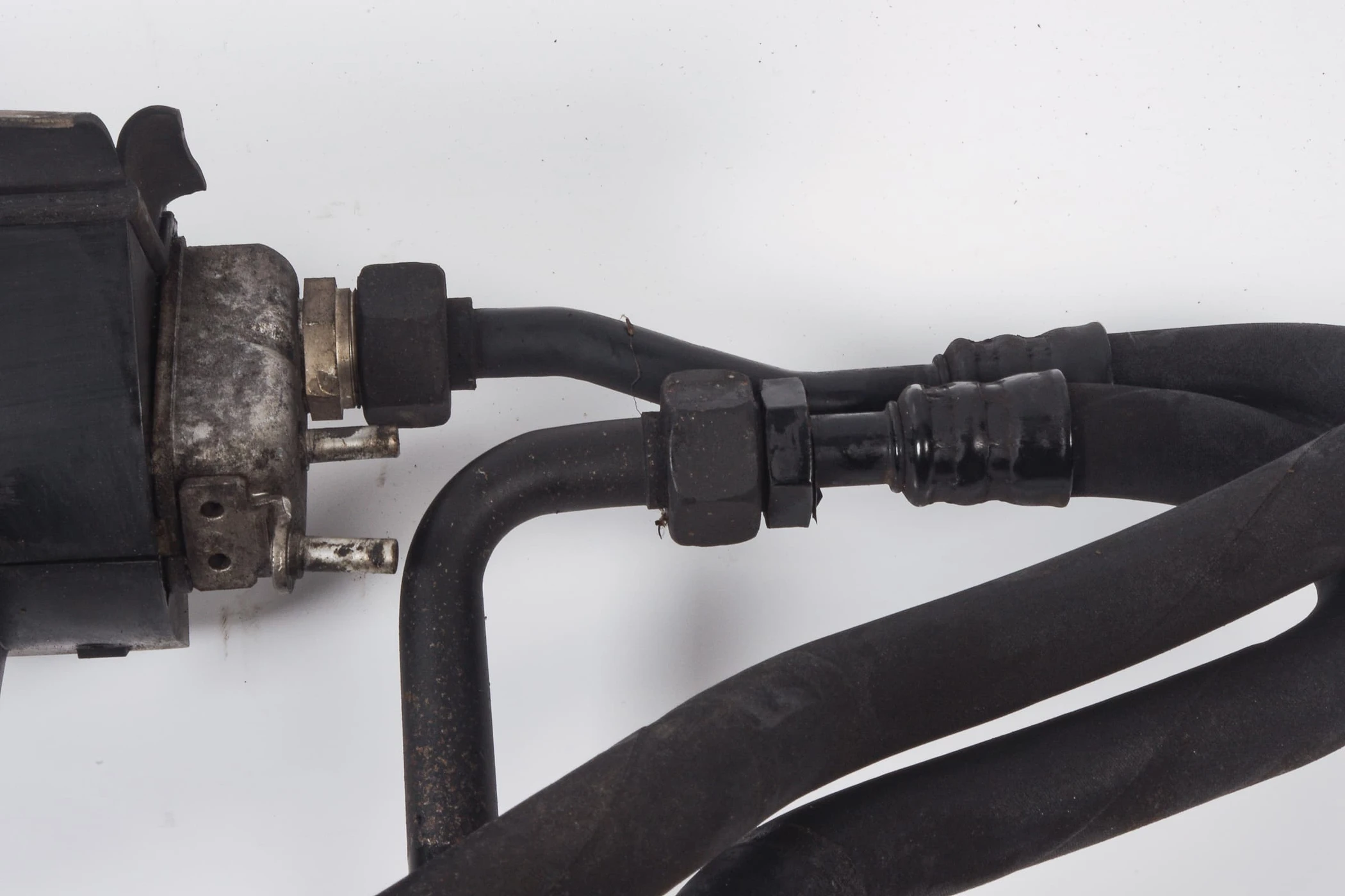 Mercedes 2205000500 Oil Cooler | C215 CL W220 W221 S R230 SL