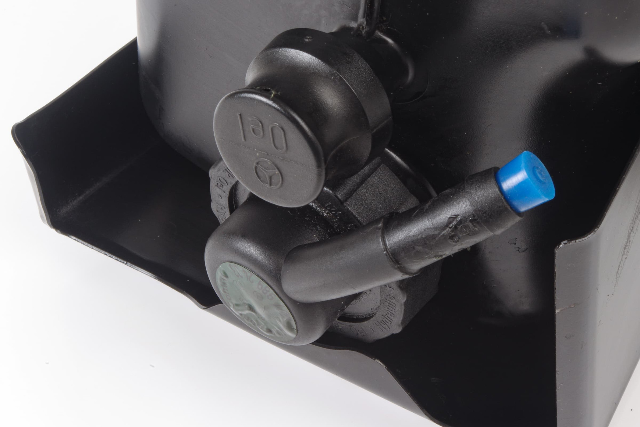 Mercedes 2203200314 ABC Oil Reservoir | C215 CL W220 S