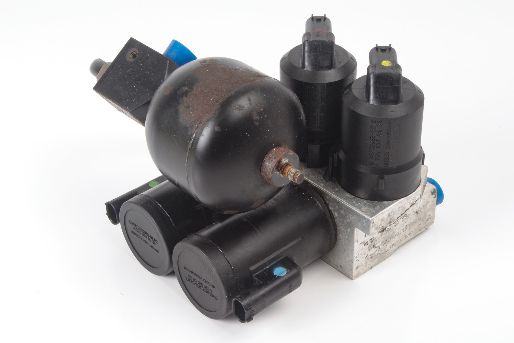 Mercedes 2203200358 ABC Valve Block - Rear (c) | R129 R230 SL C215 CL W220 S