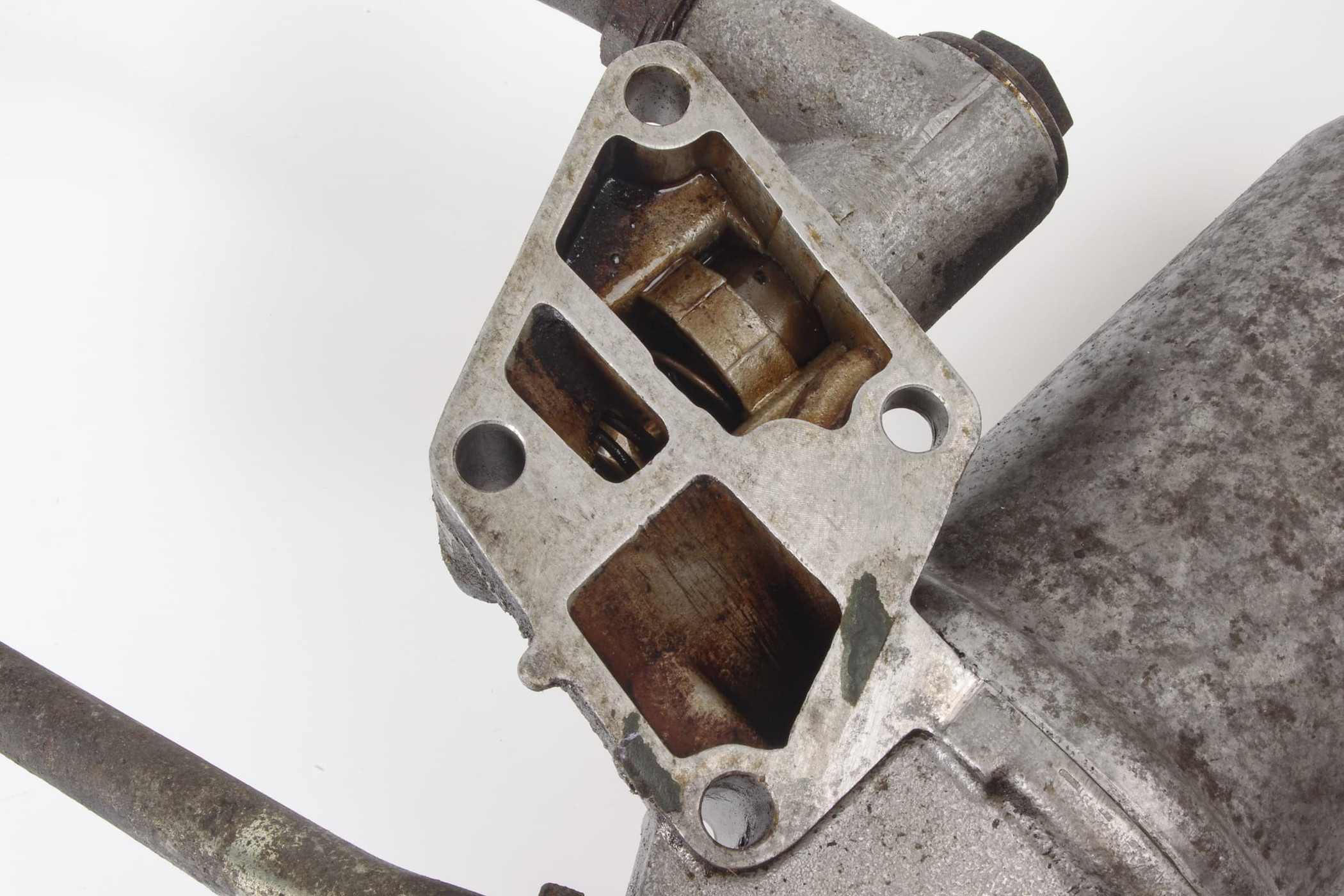 Mercedes 0011846525 Oil Filter Housing | C215 CL W220 S