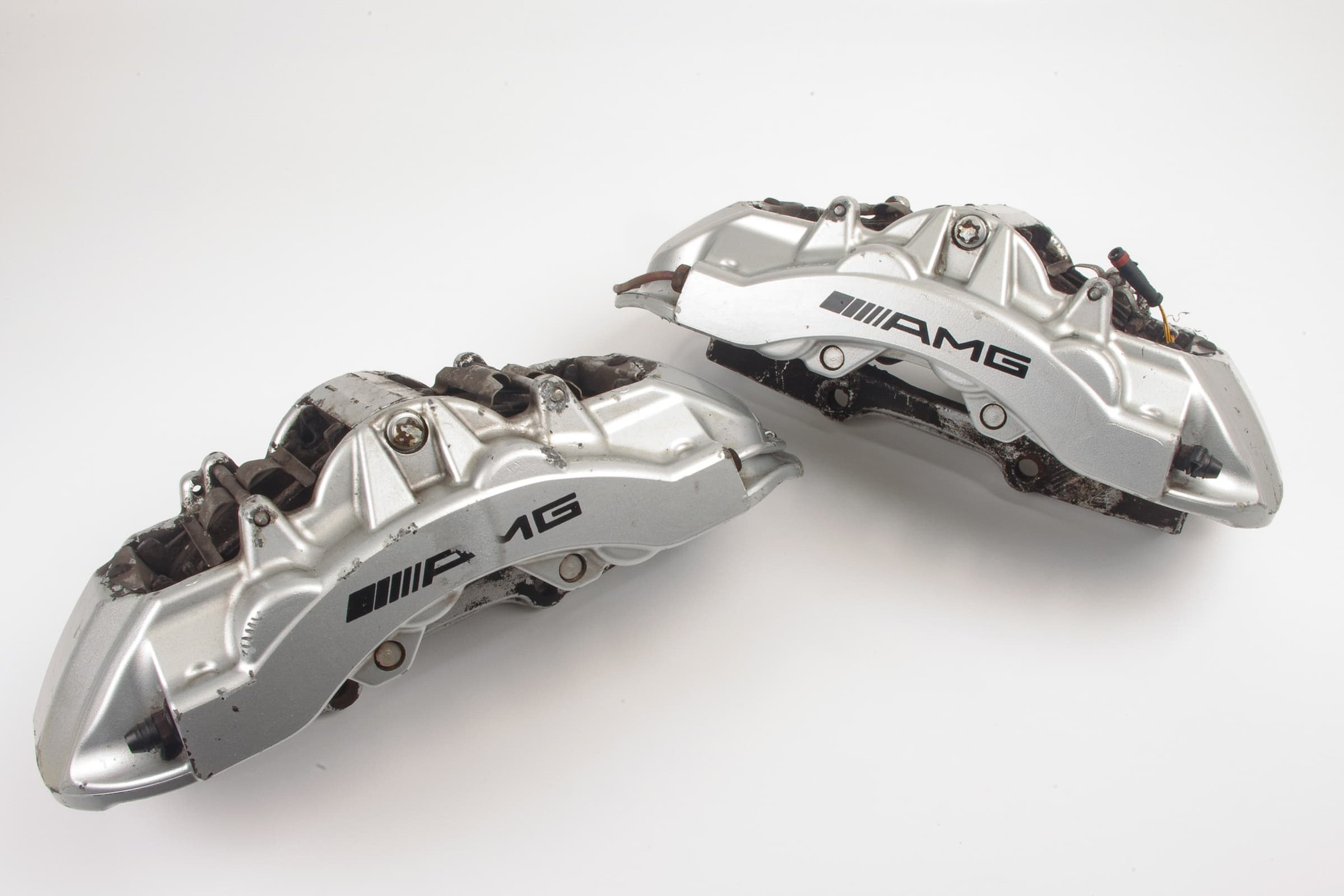 Mercedes 0034203183 Brake Caliper x2 - Front (a) | W211 E C215 CL C219 CLS...