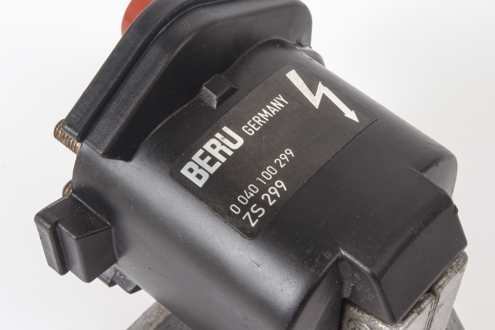 Mercedes 0001585703 Ignition Coil (a) | R107 R129 SL W124 E W140 S