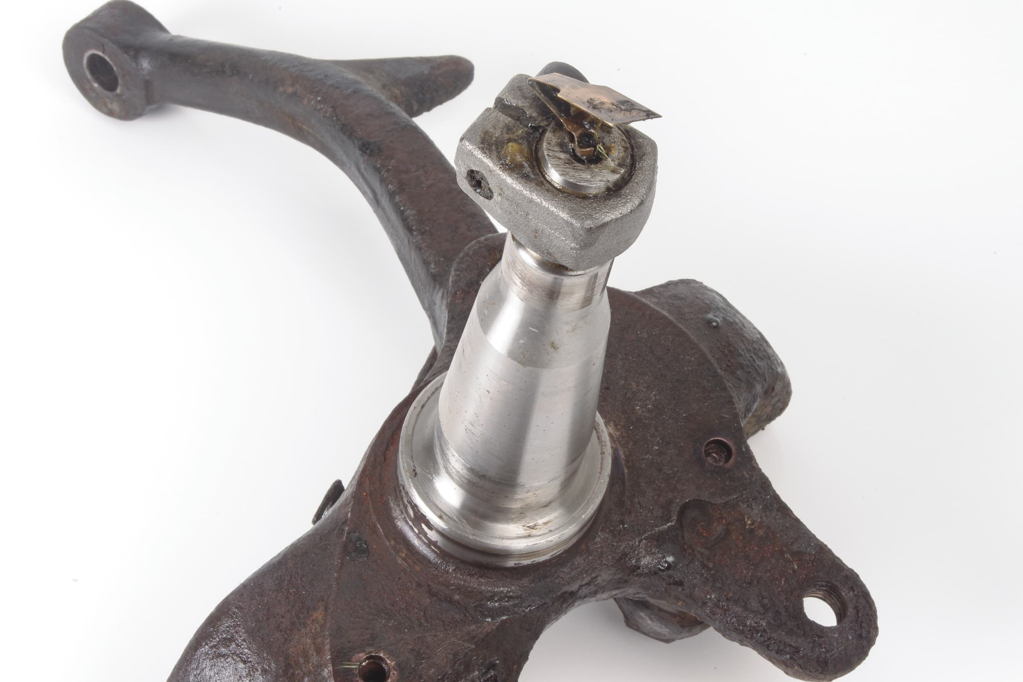 Mercedes 1073320001 Steering Knuckle - Front Left | C107 R107 SL W114 W115 E