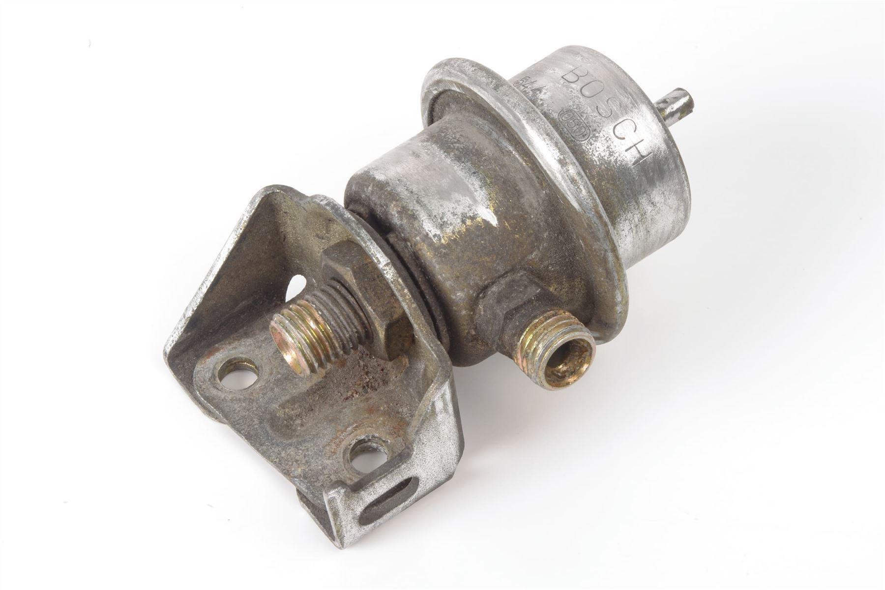 Mercedes 0000780592 Fuel Pressure Regulator | C107 R107 SL W116 W126 S W123 E...