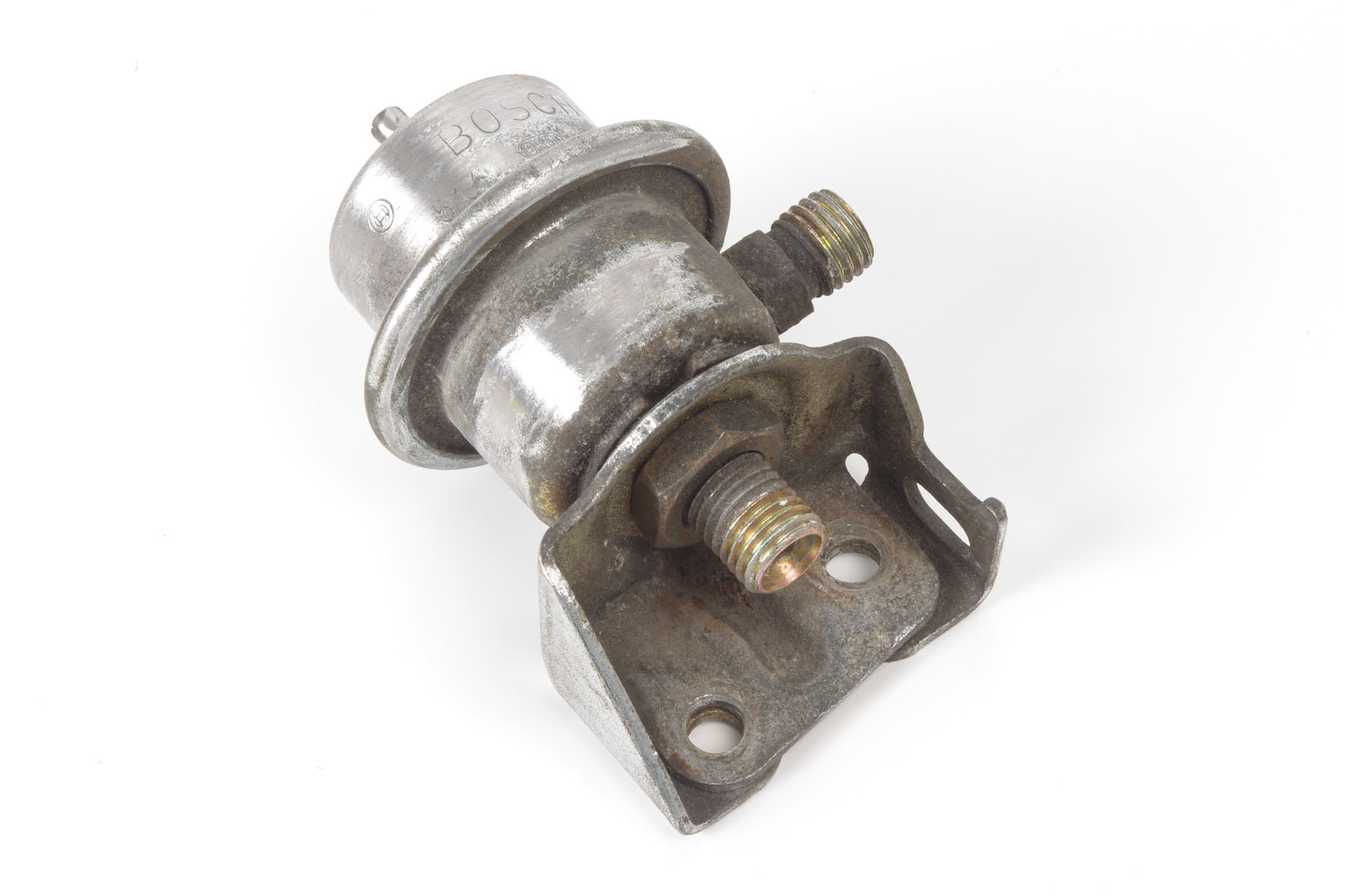 Mercedes 0000780592 Fuel Pressure Regulator | C107 R107 SL W116 W126 S W123 E...
