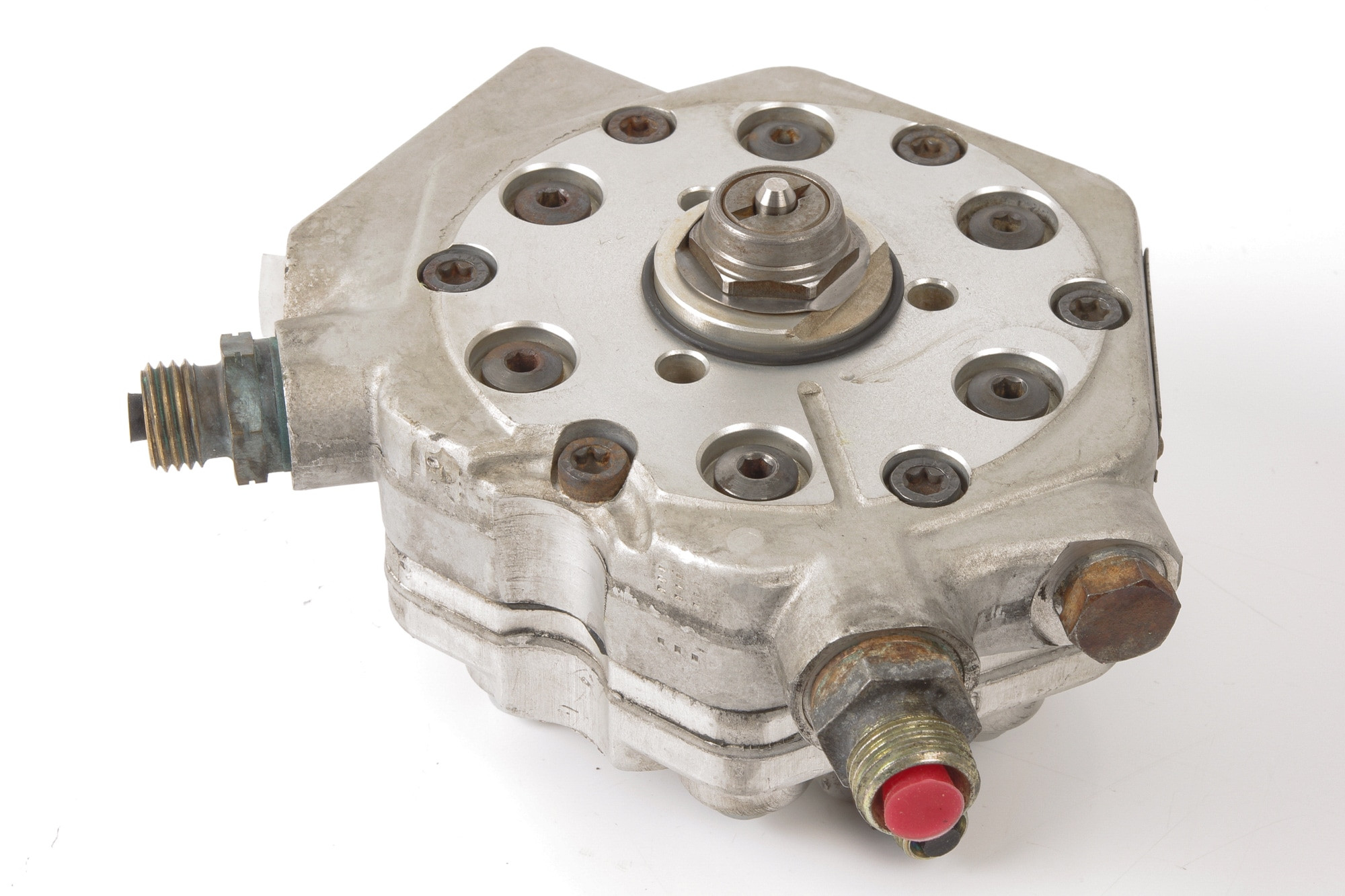 Mercedes 0000742813 Fuel Distributor | W124 C124 A124 S124 E R129 SL