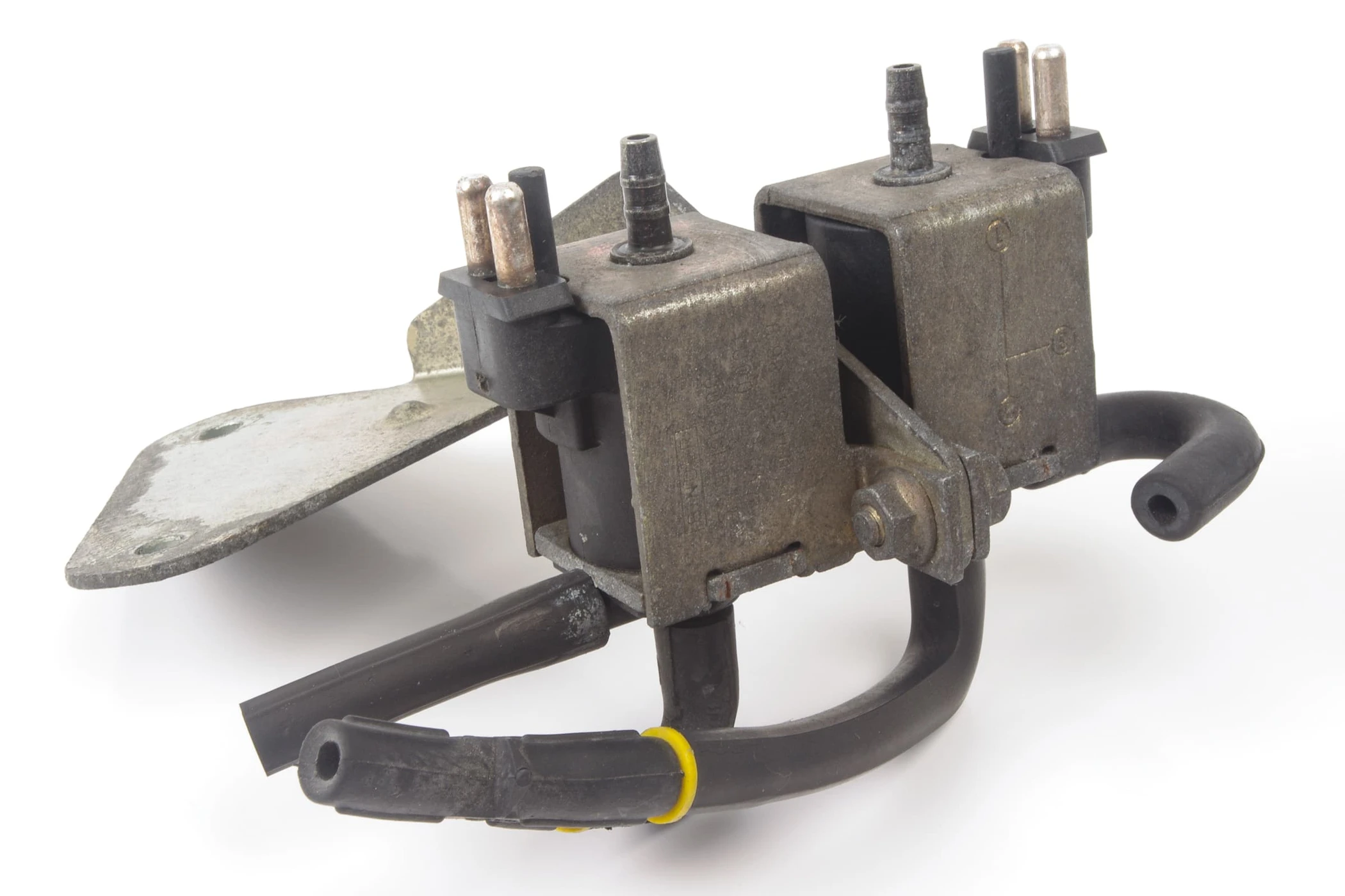 Mercedes 0015408697 Air Injection Valve (b) | W100 W108 W109 W111 W116 W126...