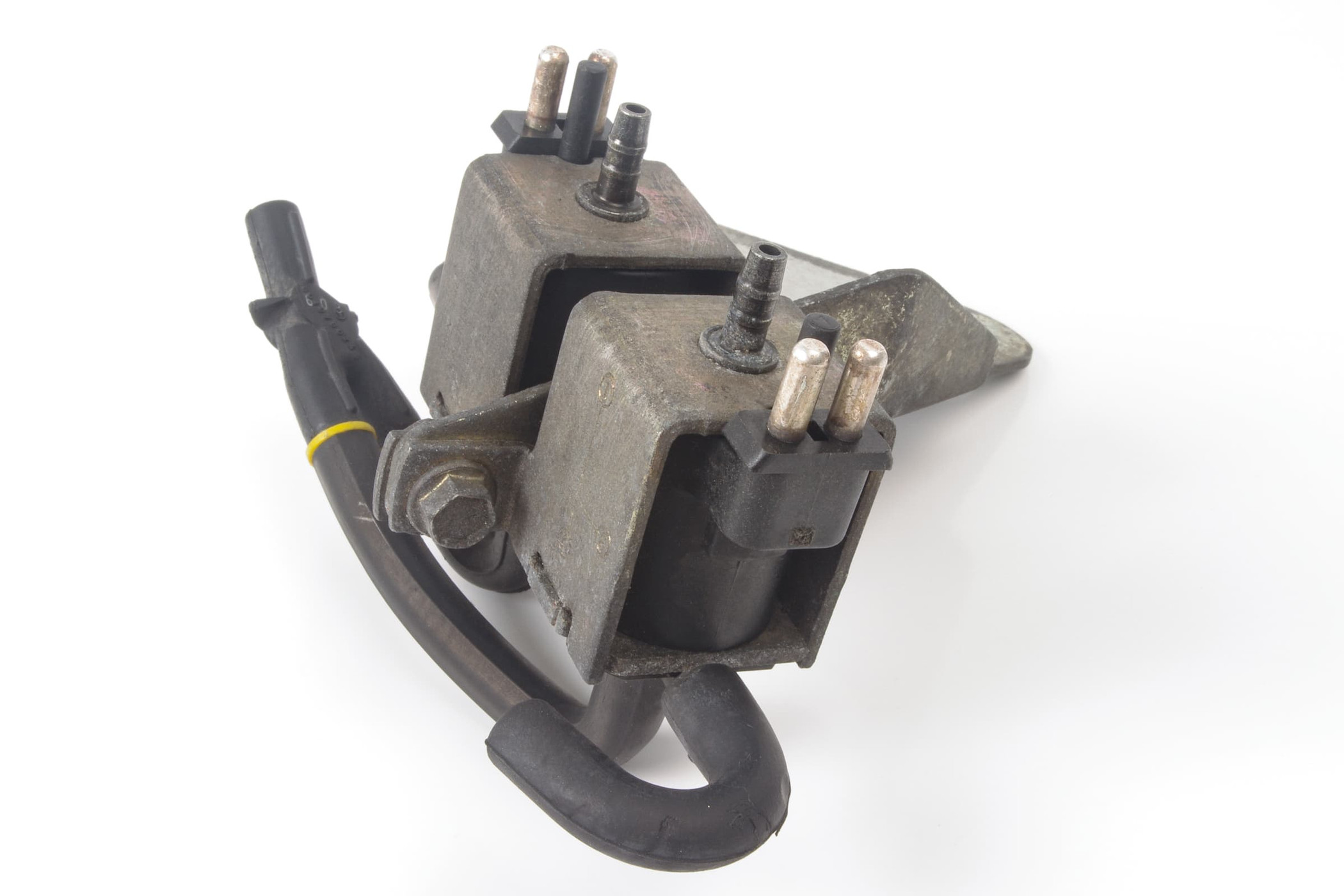 Mercedes 0015408697 Air Injection Valve (b) | W100 W108 W109 W111 W116 W126...