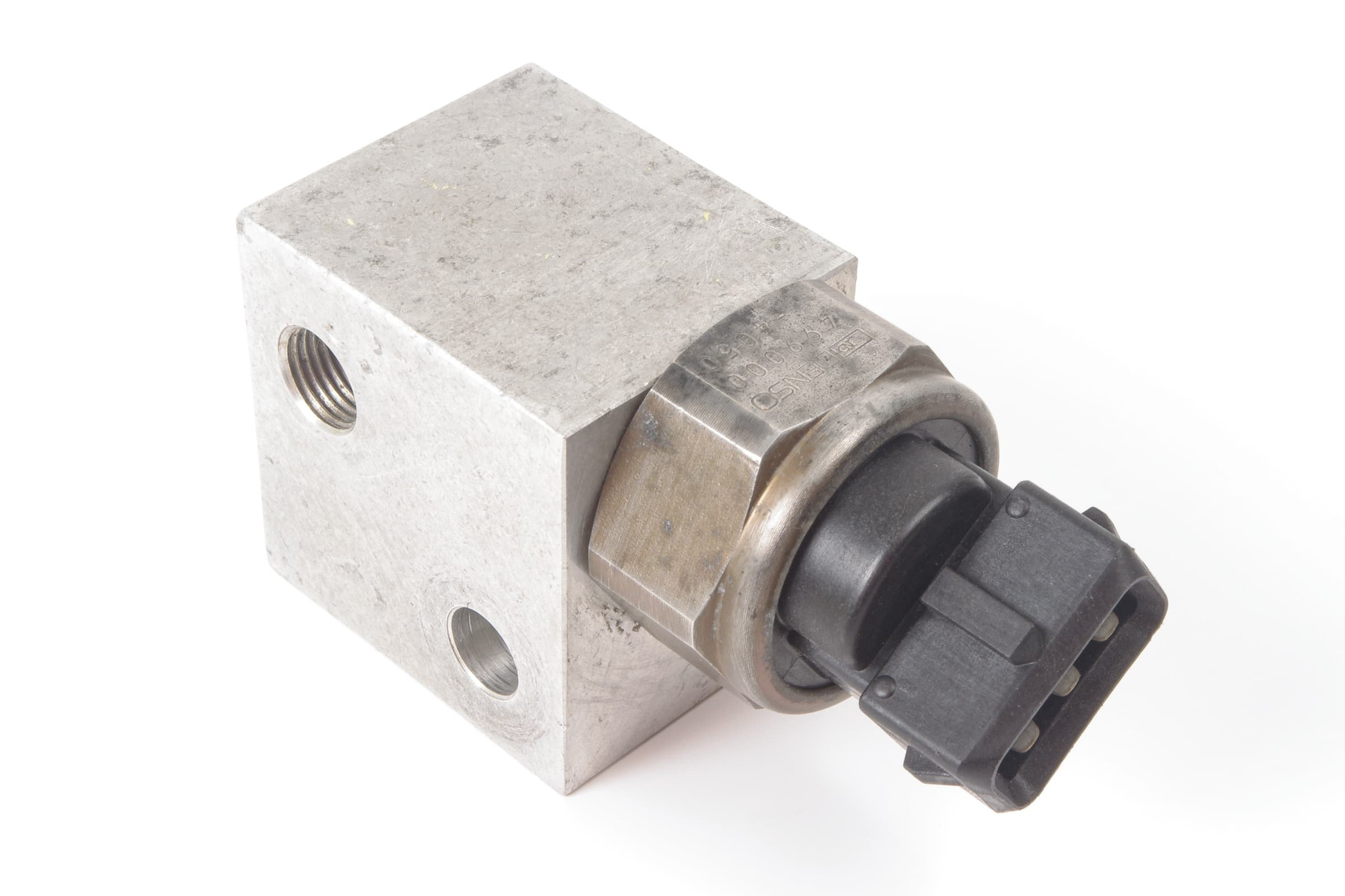 Mercedes 0105422017 ADS Pressure Sensor - Rear | W140 V140 C140 S