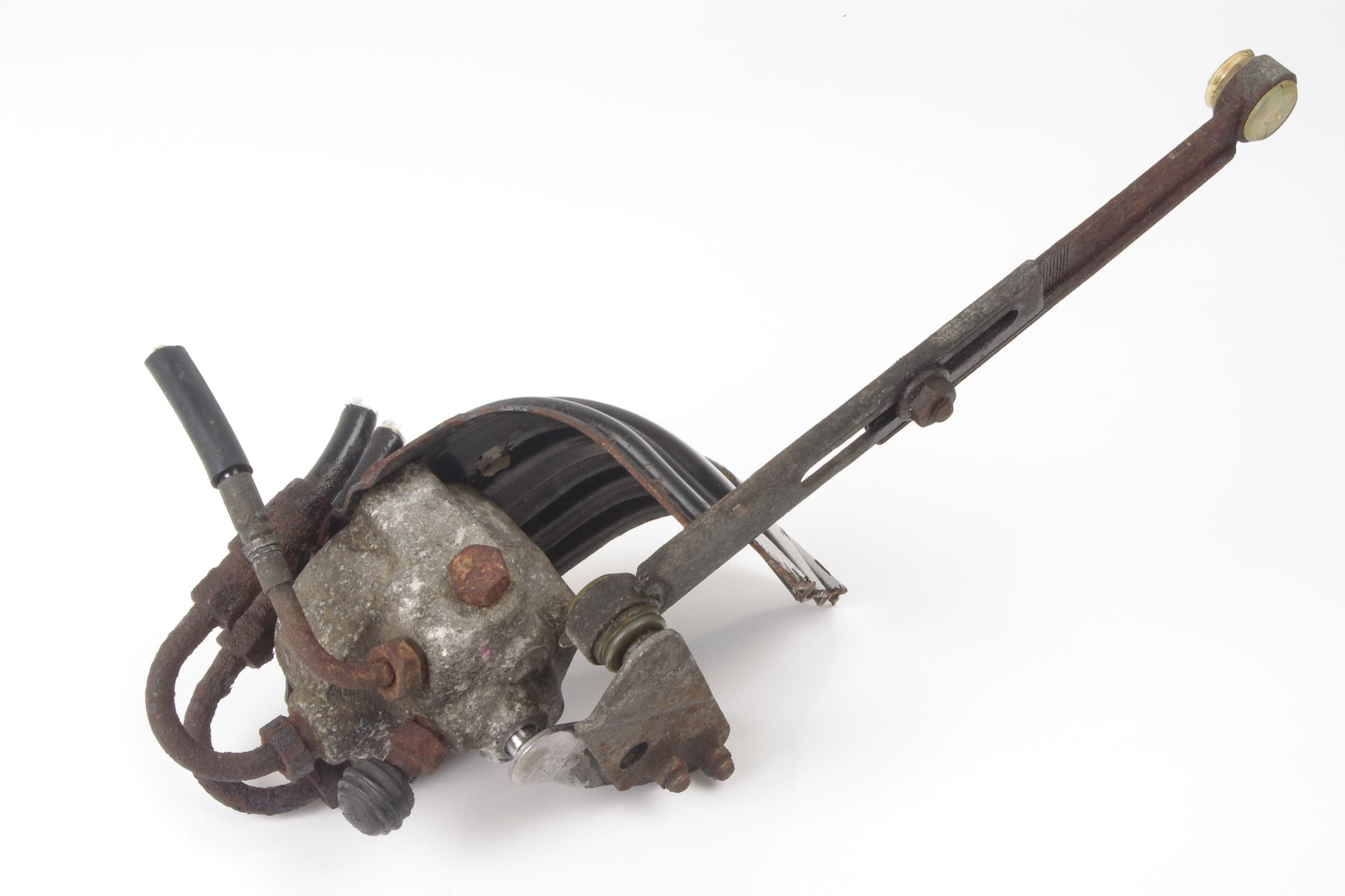 Mercedes 1243200058 Level Control Valve - Rear (a) | W124 E W126 W140 S R129...