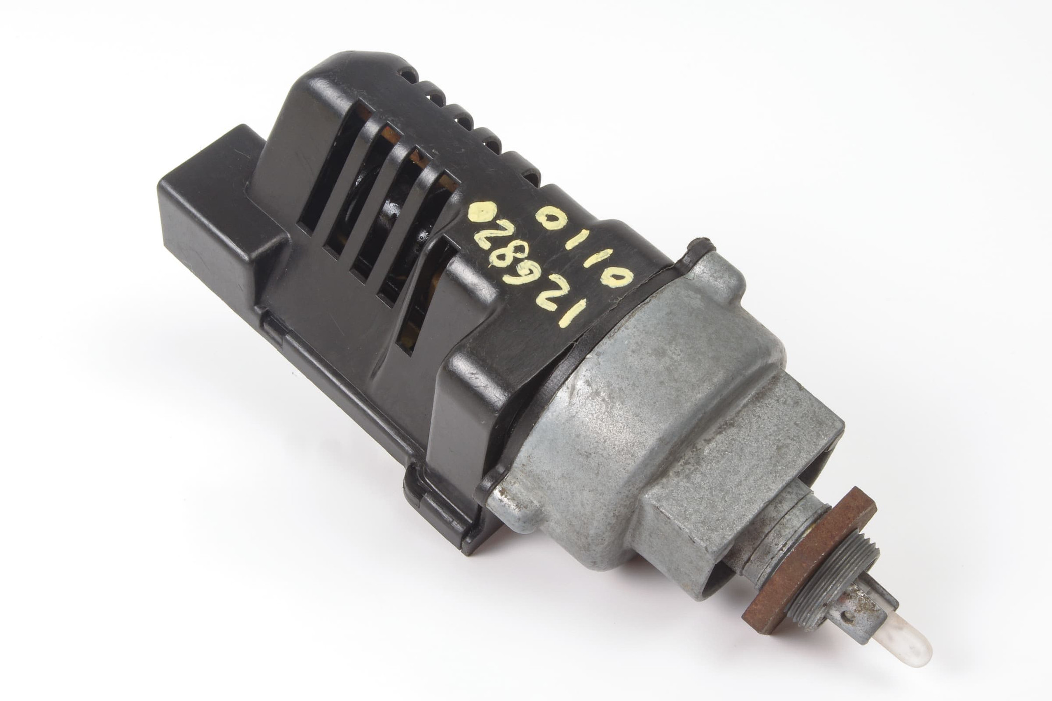 Mercedes 1268200110 Heater Control Switch | W126 V126 C126 S