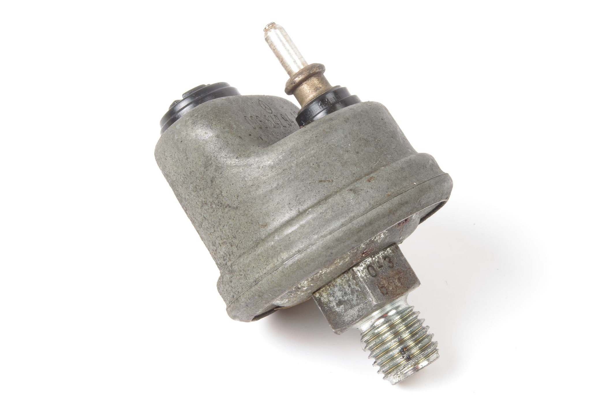 Mercedes 0065429417 Oil Pressure Sensor (a) | C107 R107 R129 SL W123 W124...