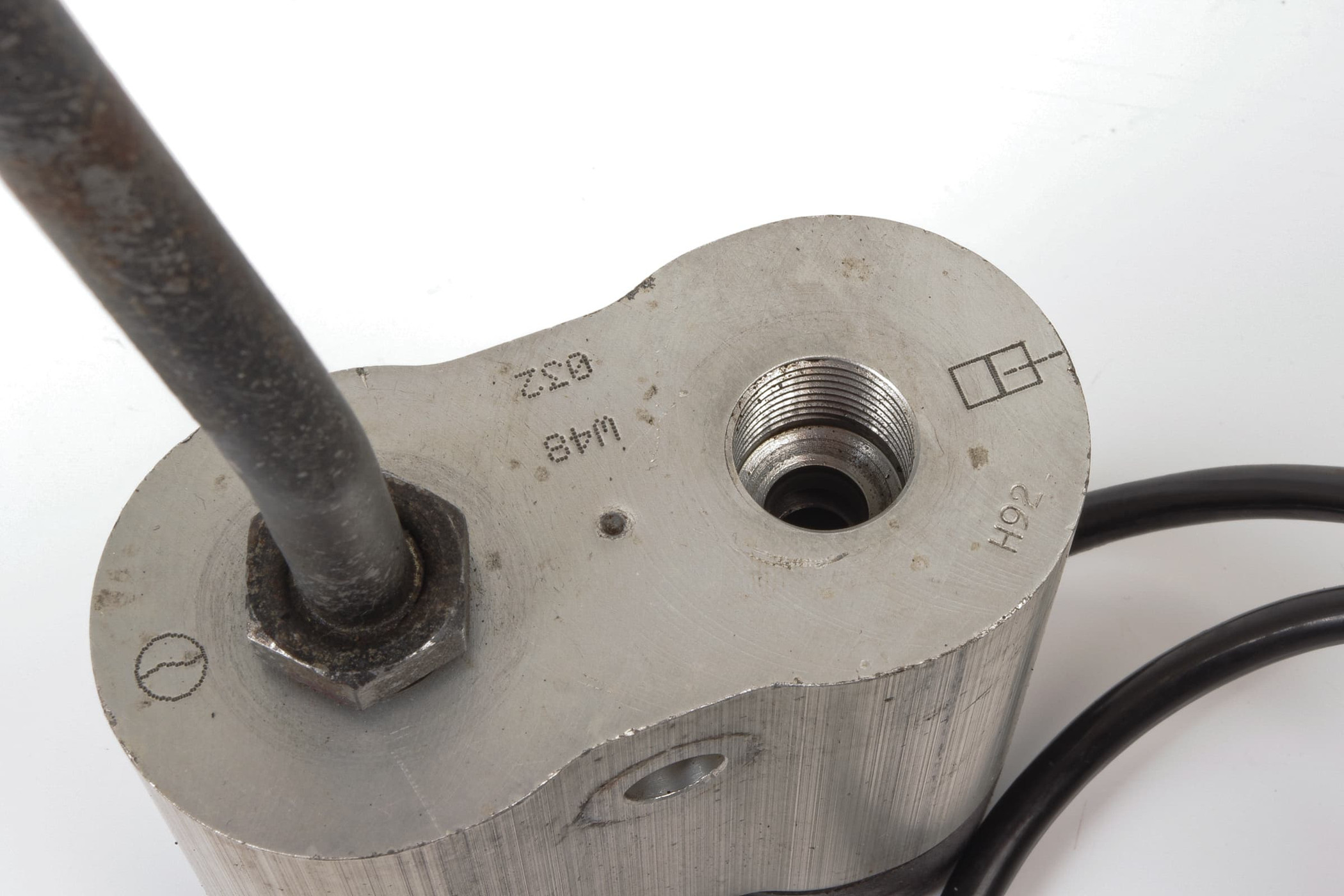 Mercedes 1293270825 Hydraulic Damping Valve - Rear (a) | R129 SL