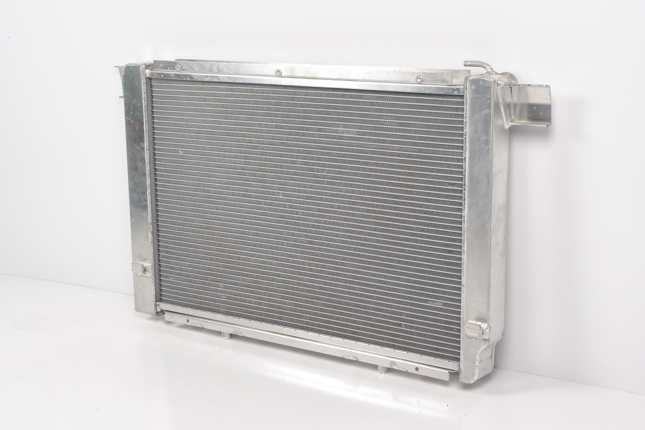 Mercedes 1295000103 Radiator (New Old St.) | R129 SL