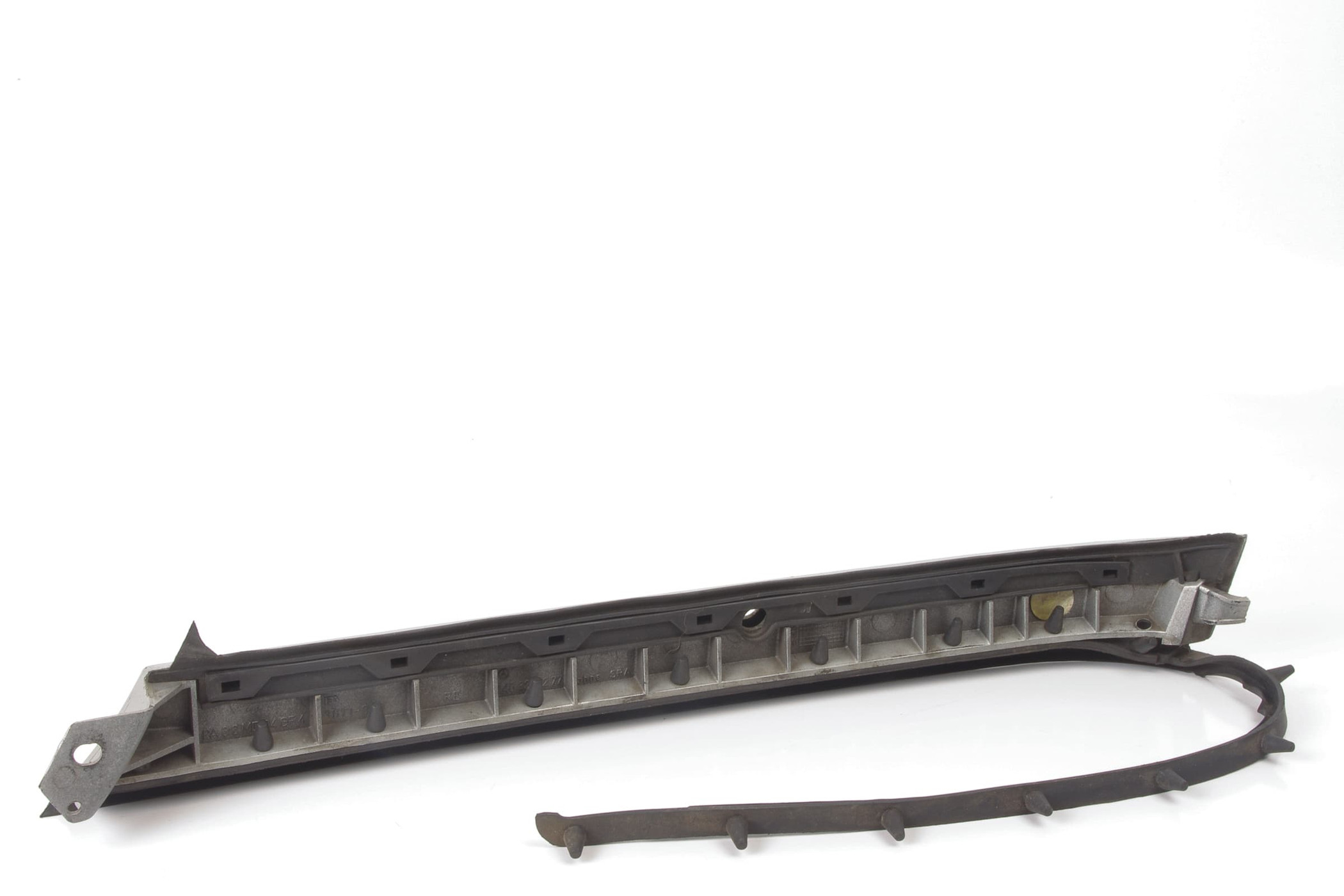 Mercedes 1408261277 Headlight Bezel - Right Silver | C140 S