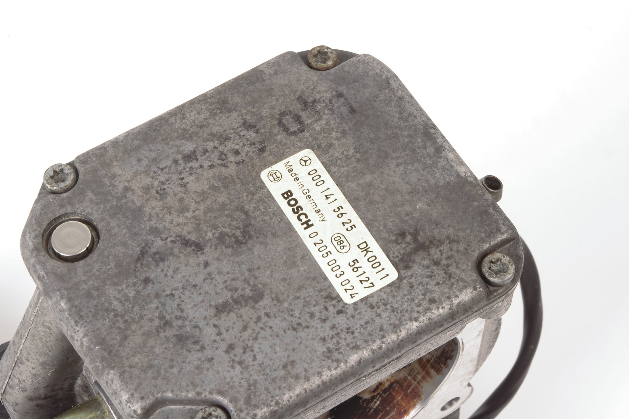 Mercedes 0001415625 Throttle Body - Right | R129 SL