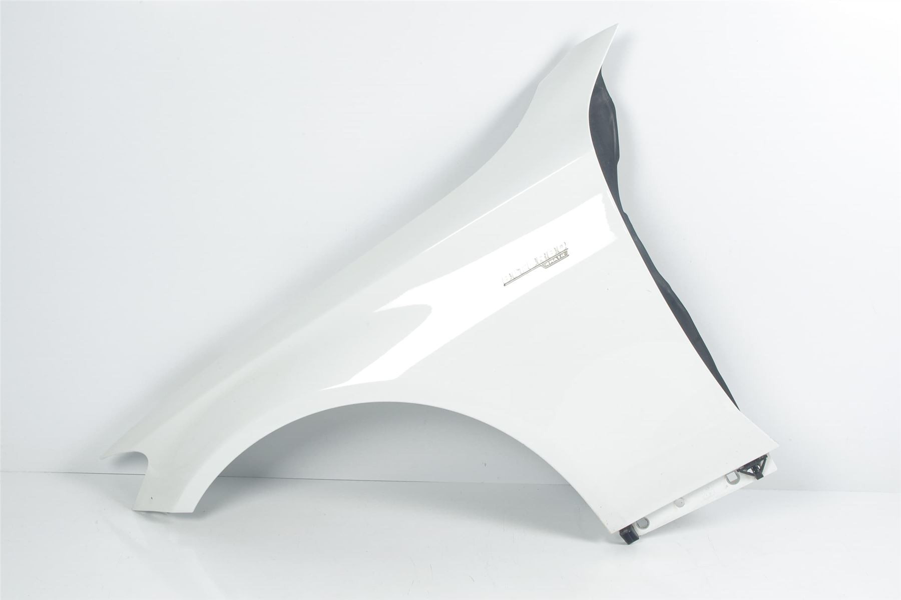 Mercedes 2058800118 Wing - Front Left White | W205 S205 C205 A205 C