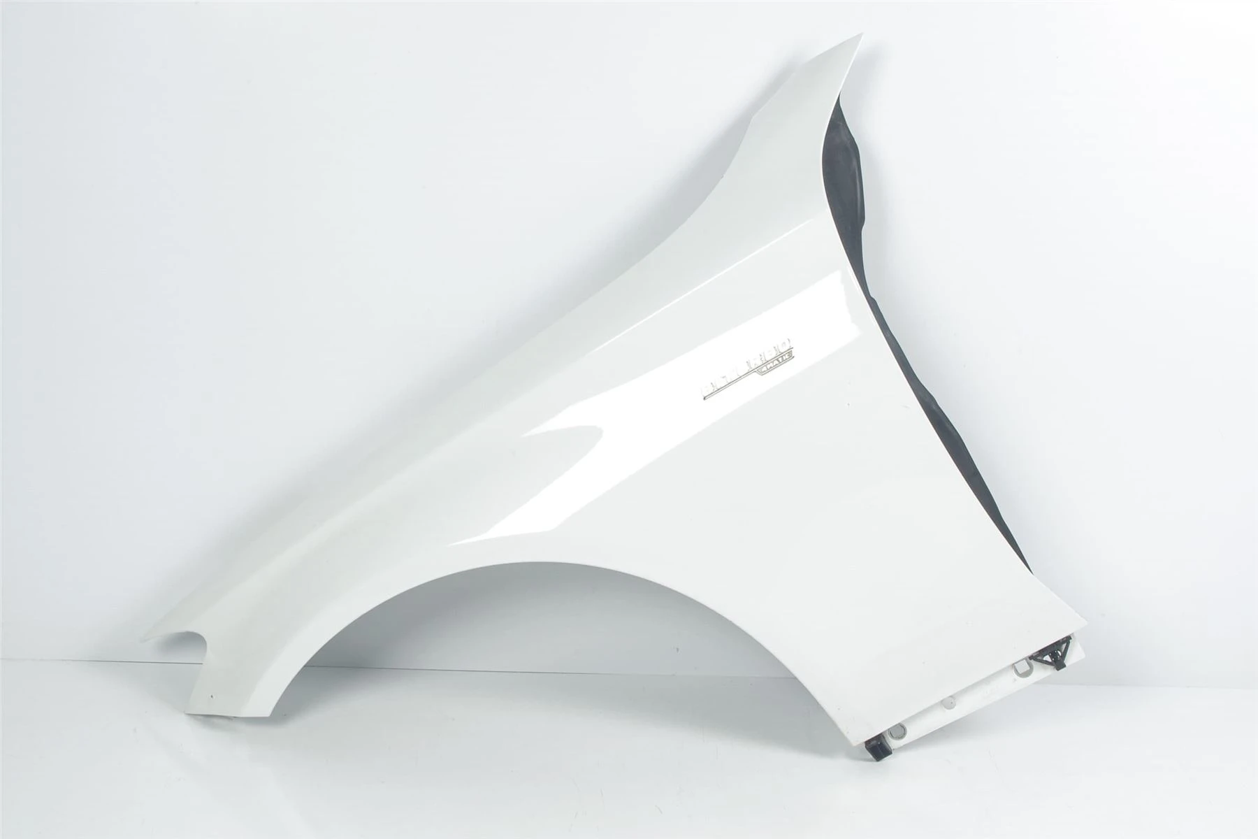 Mercedes 2058800118 Wing - Front Left White | W205 S205 C205 A205 C