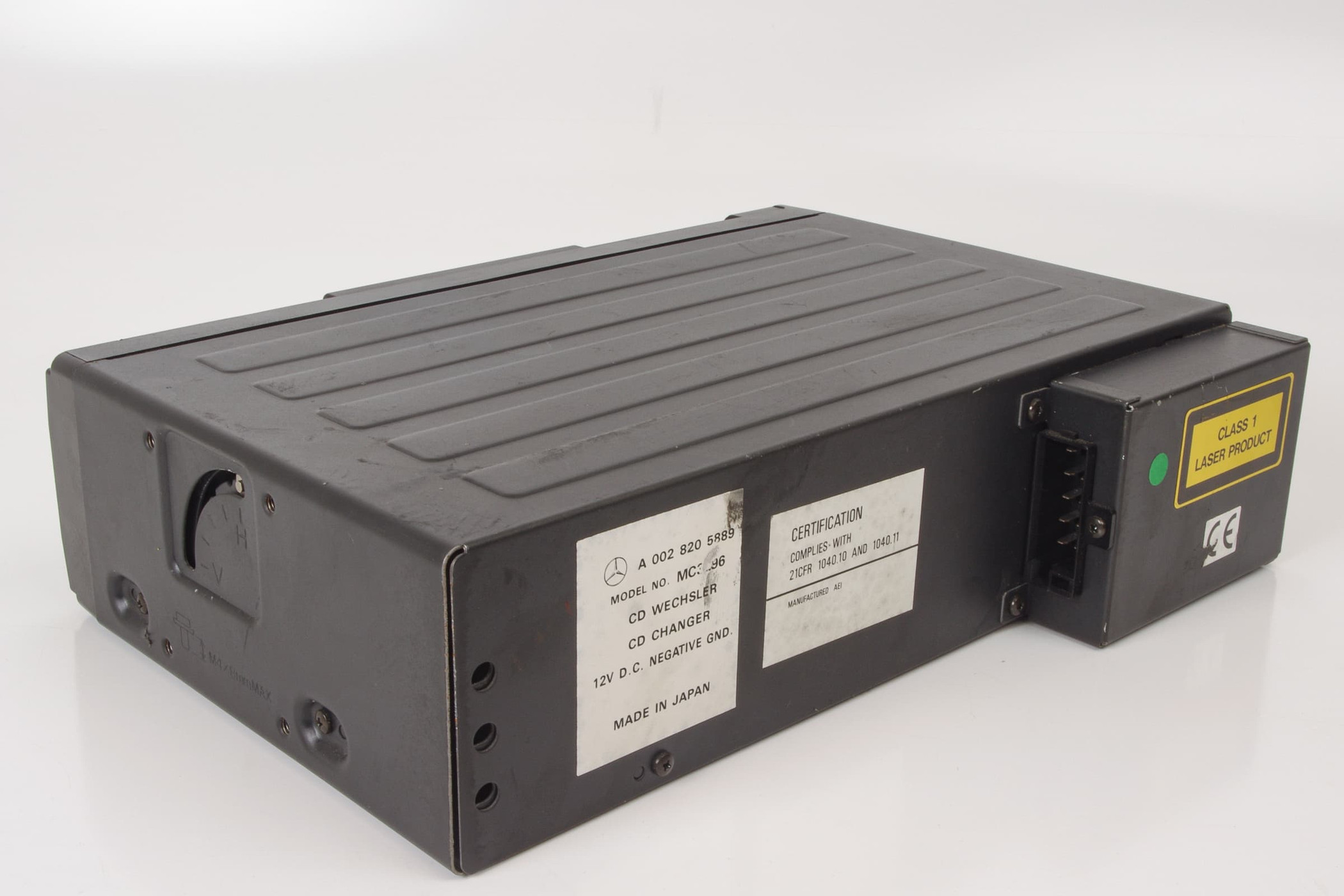 Mercedes 0028205889 CD Changer | R129 SL W140 S W168 A W202 C C208 A208 CLK...