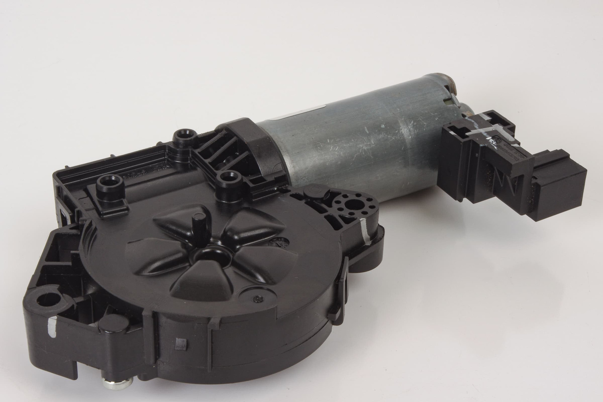 Mercedes 2059064104 Sunroof Blind Motor | X156 GLA W205 V205 S205 C205 A205 C